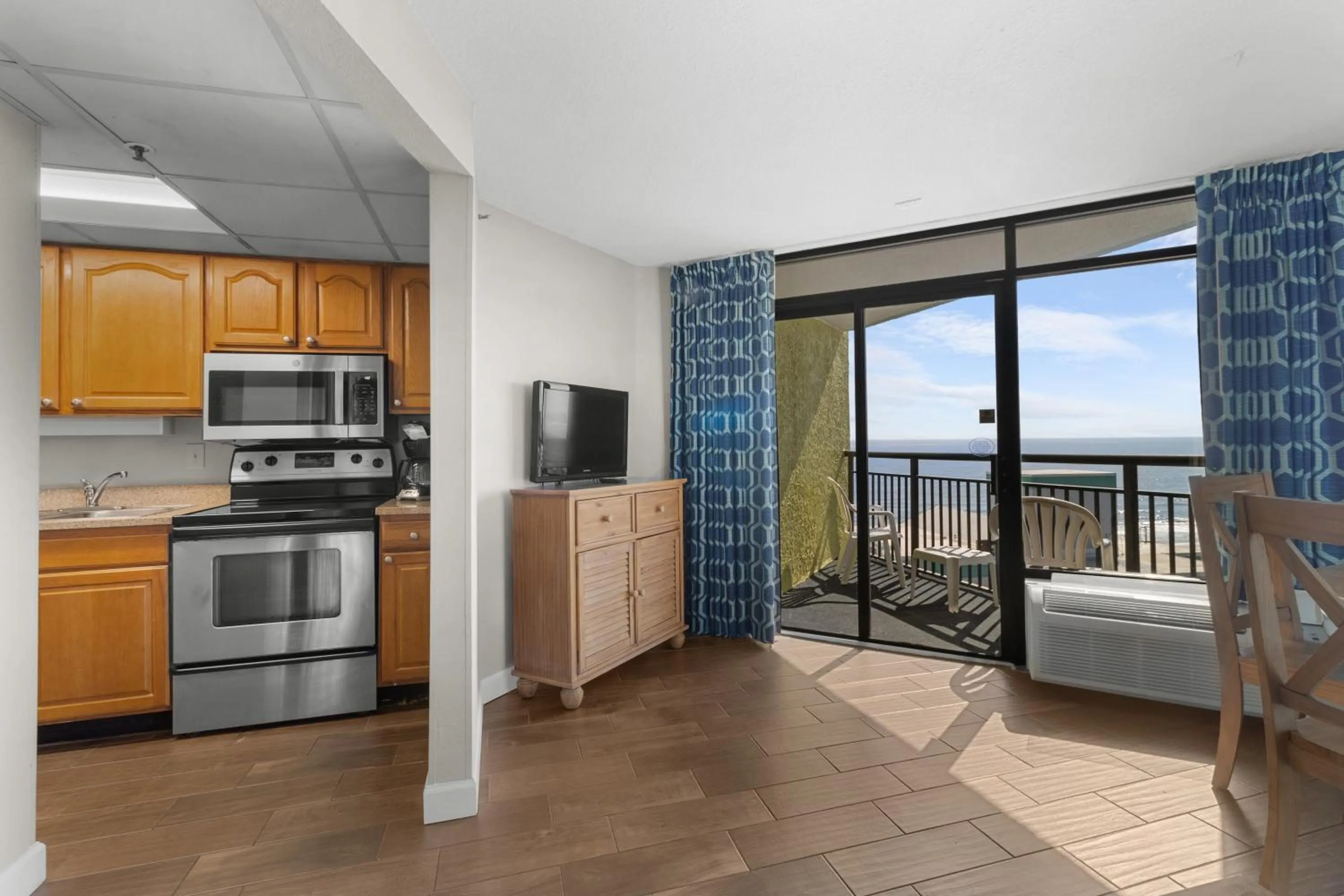 Living room in Monterey Bay Suites