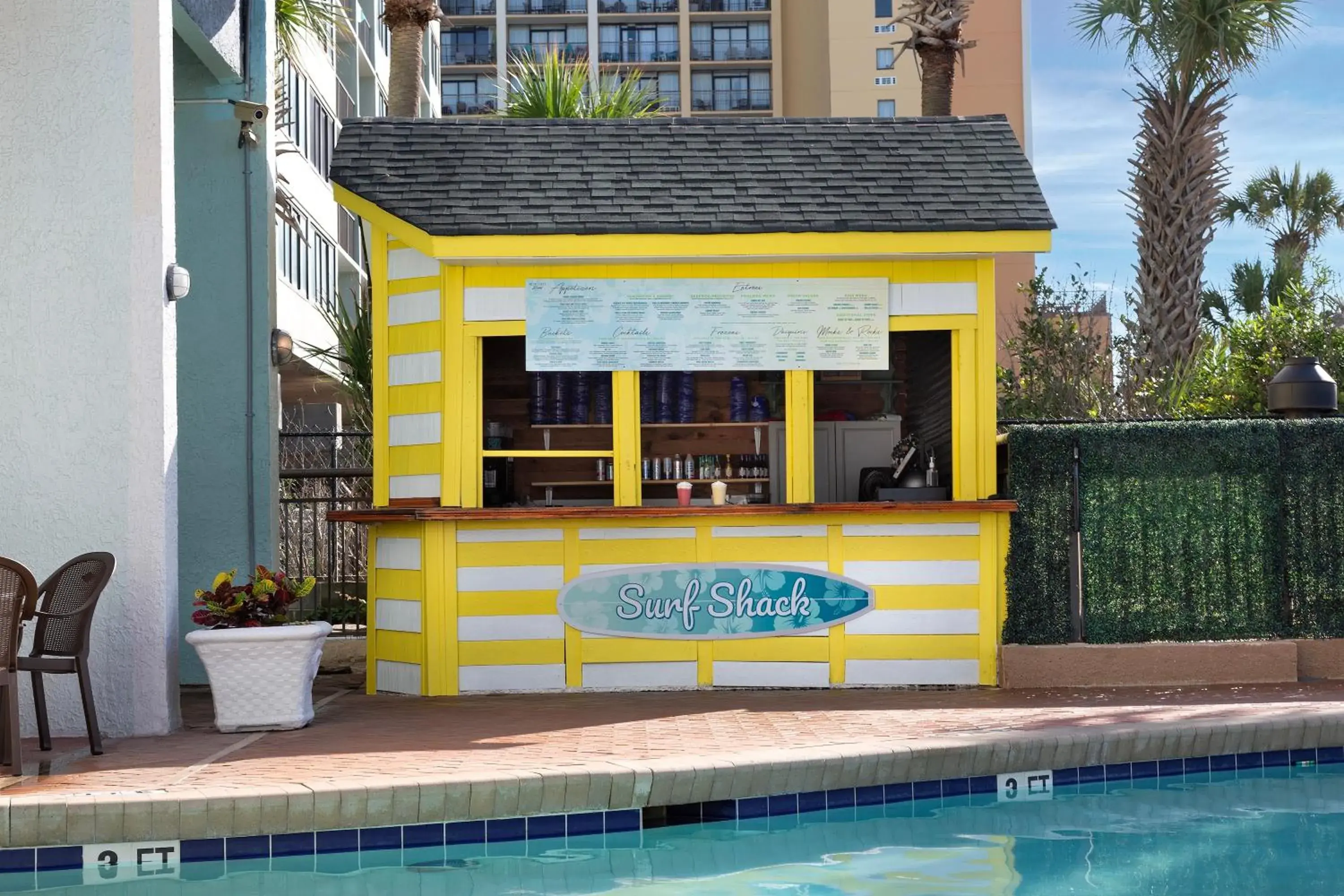 Food and drinks in Monterey Bay Suites Food and drinks in Monterey Bay Suites