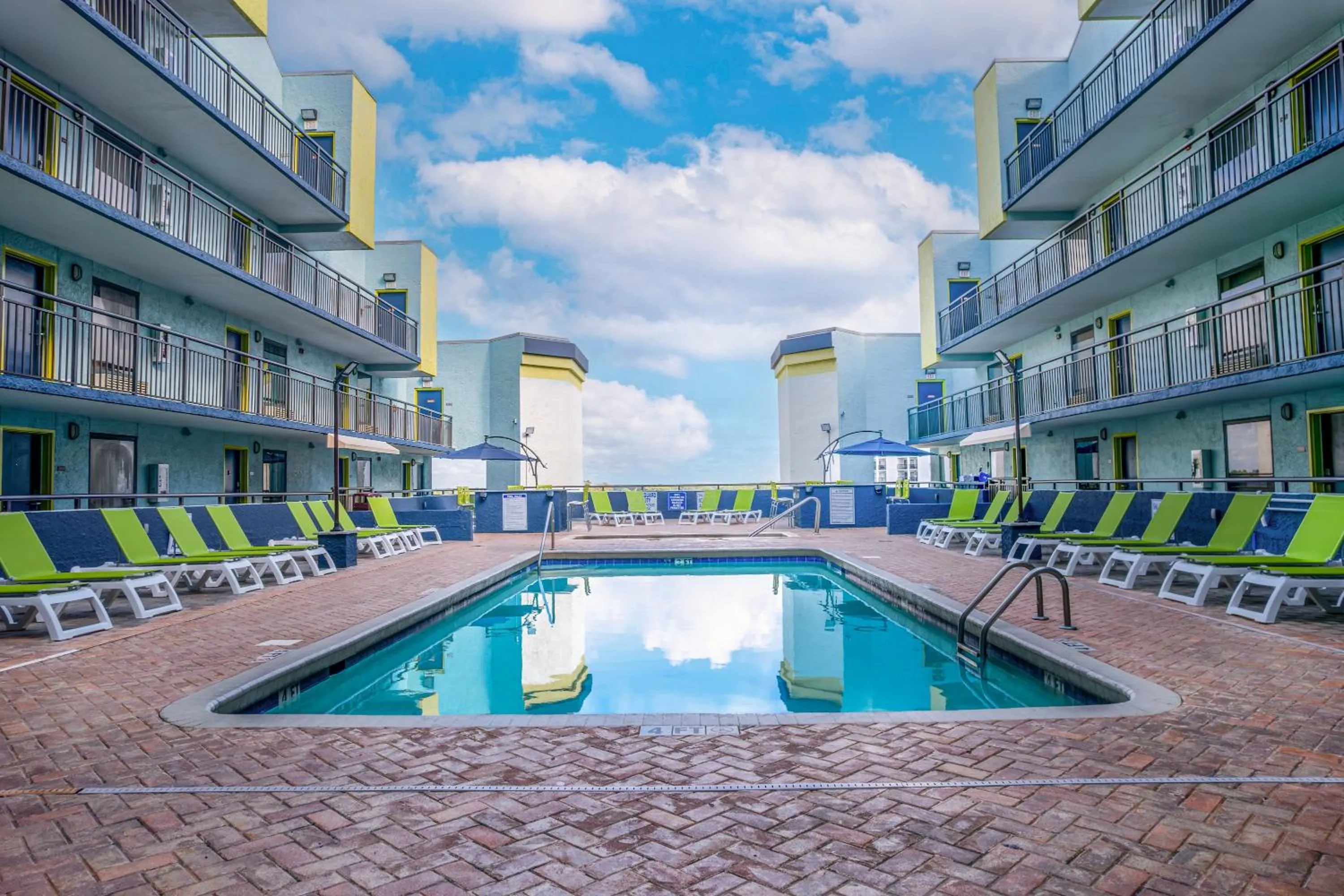 Swimming pool in Monterey Bay Suites