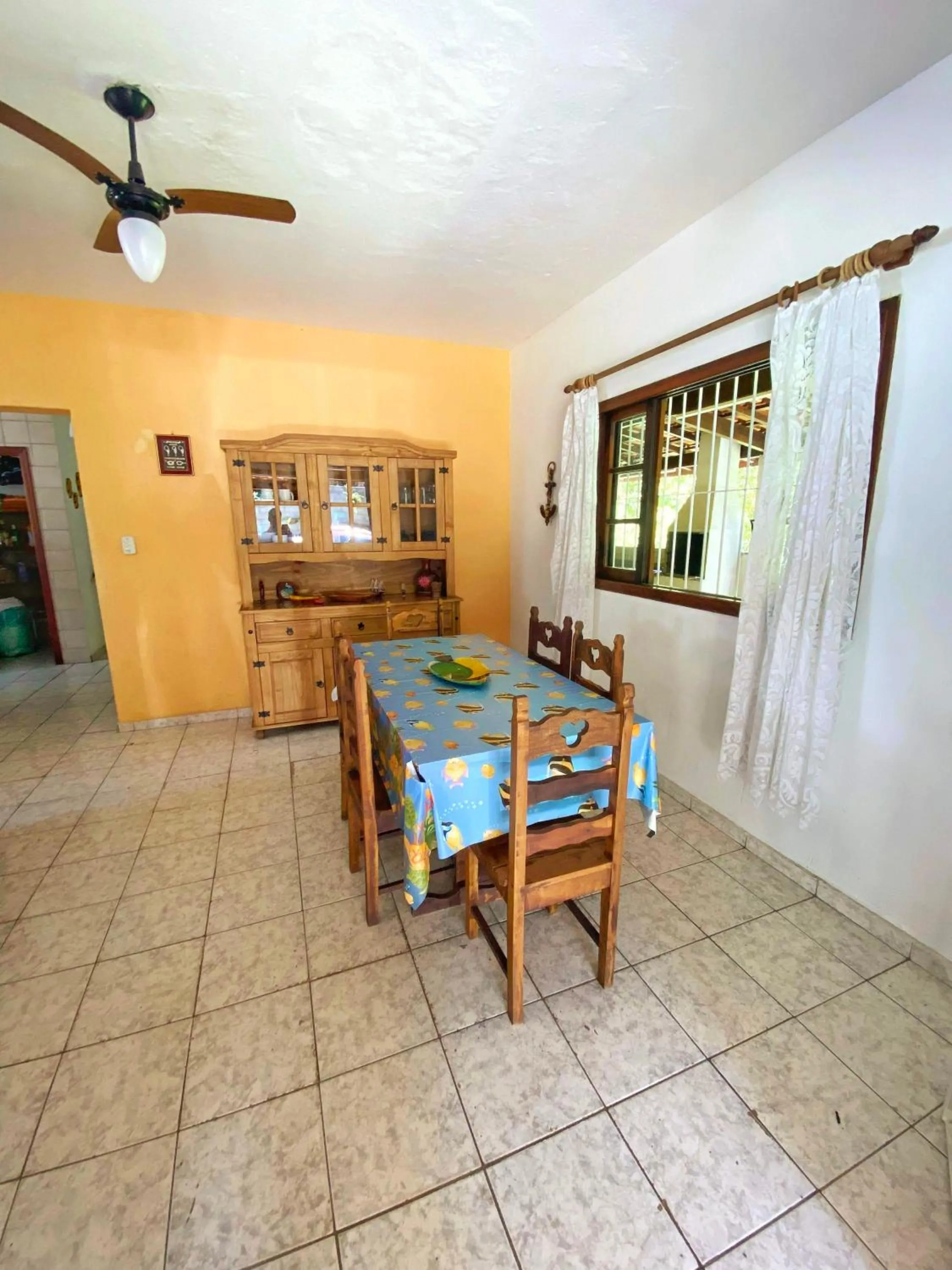 Dining area in Sonho meu Ilhabela - 50m da Praia do Julião