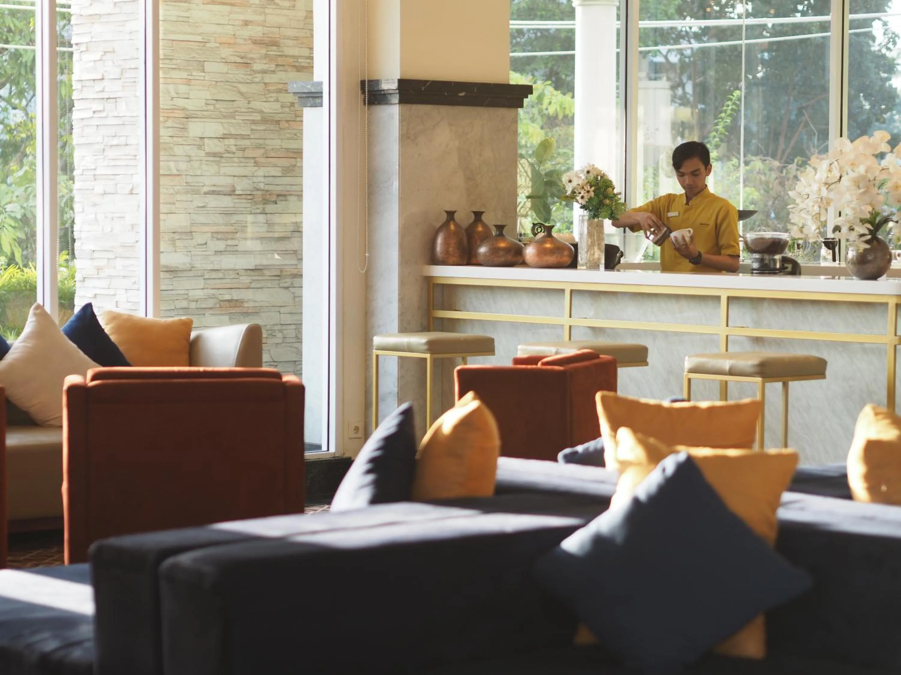 Lounge or bar in Horison Ciledug Jakarta