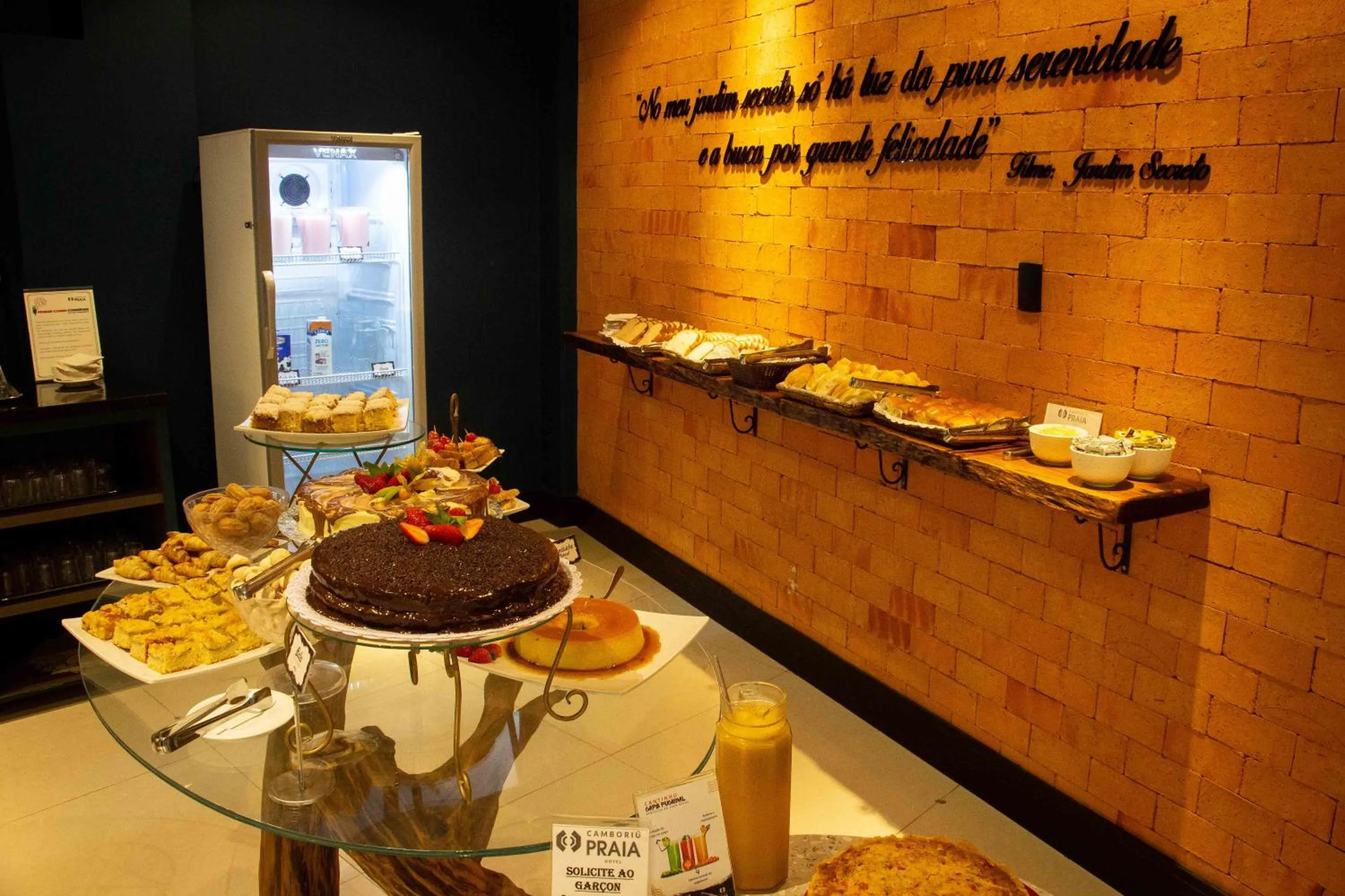 Restaurant/places to eat in Camboriú Praia Hotel