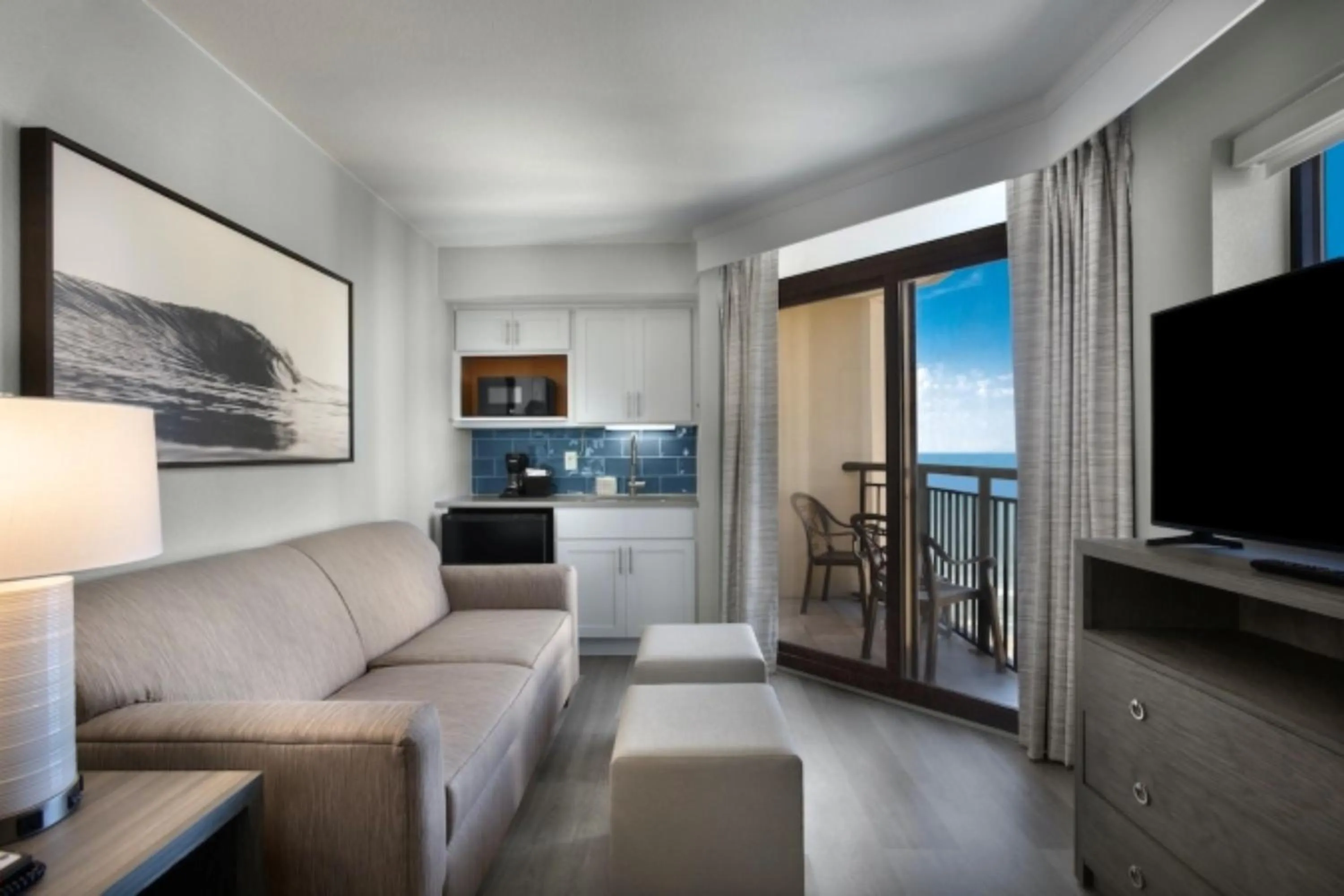 TV and multimedia in Breakers Resort Hotel