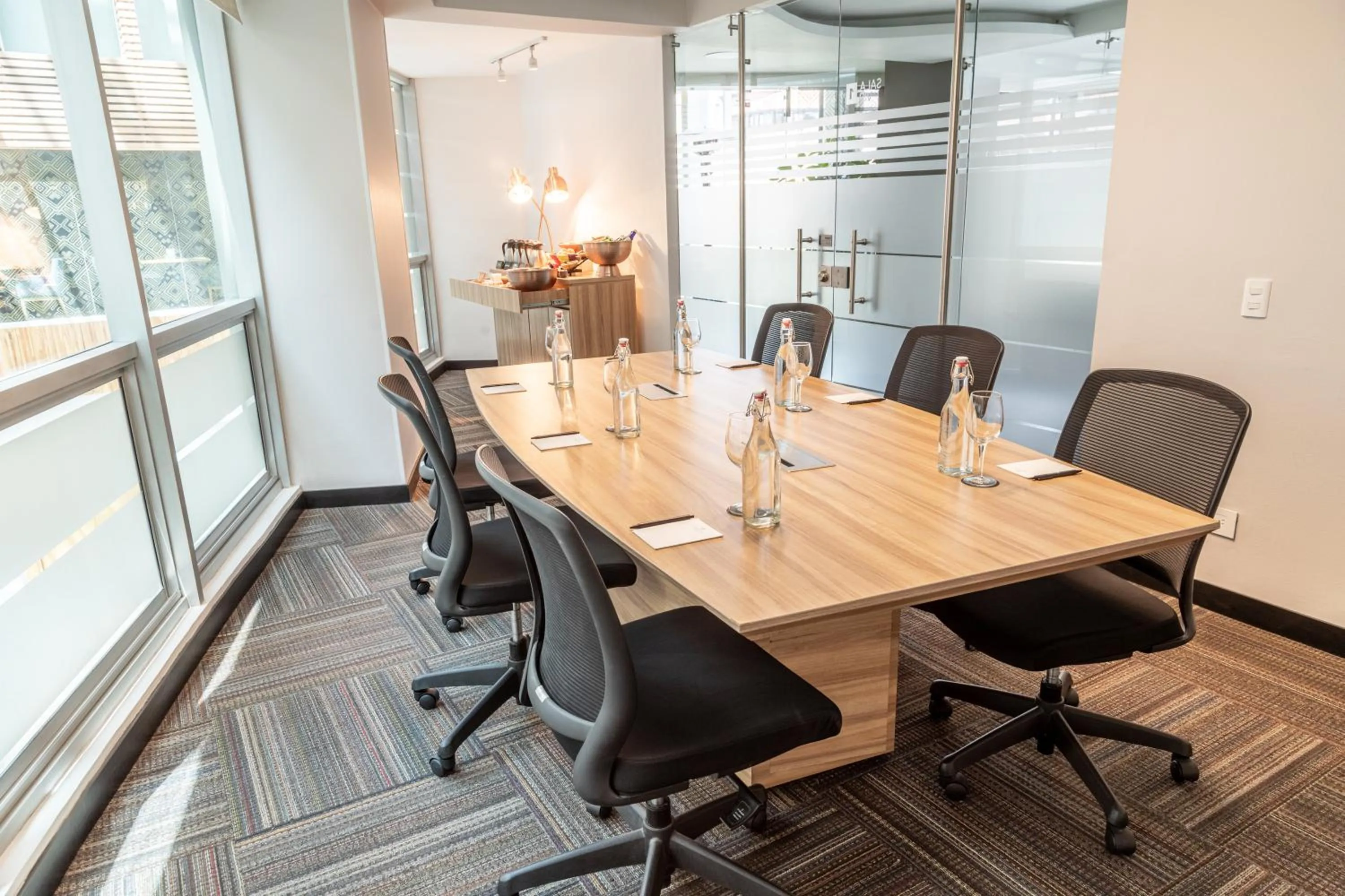 Meeting/conference room in Sonesta Hotel Bogotá