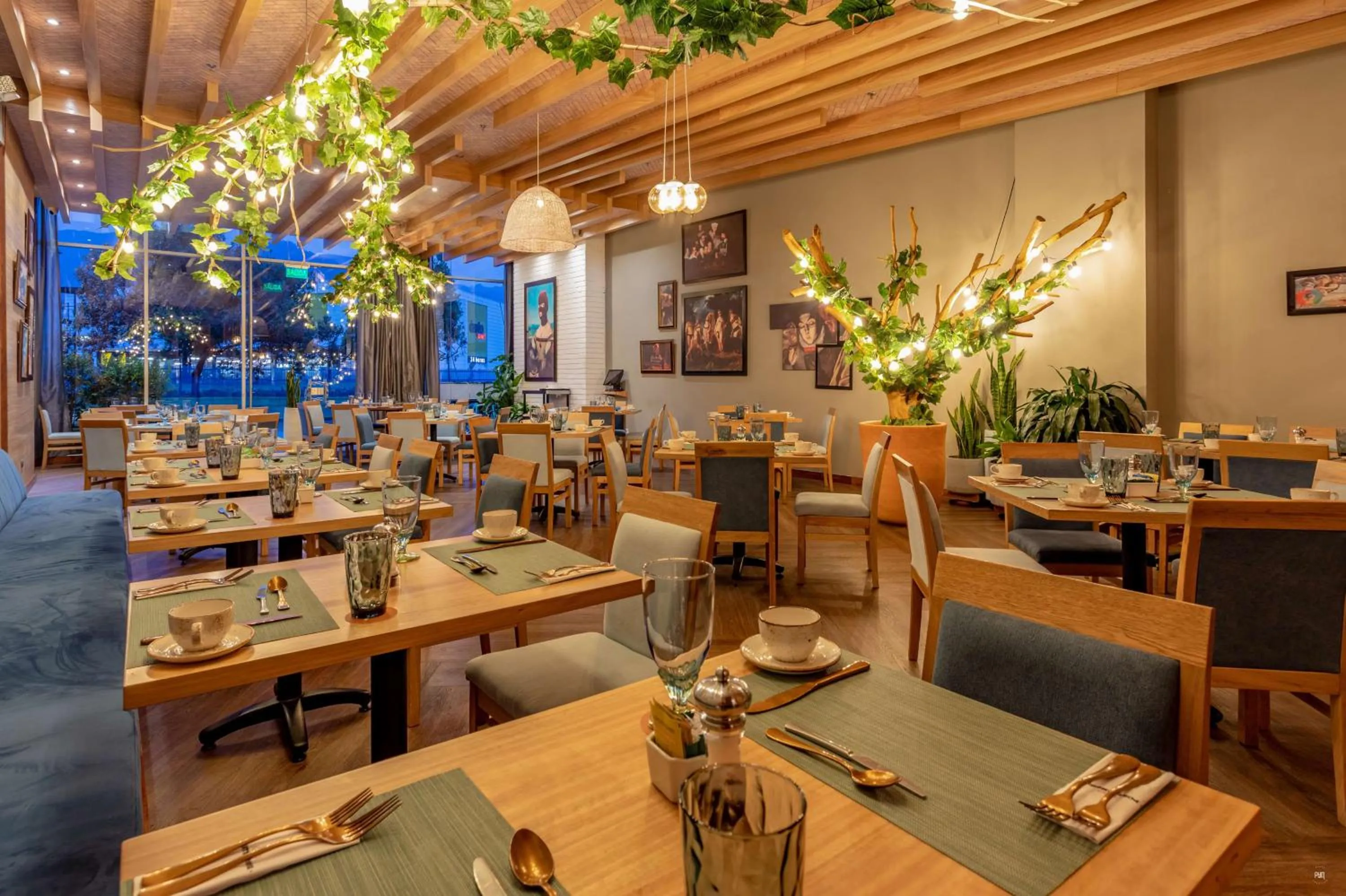 Restaurant/places to eat in Sonesta Hotel Bogotá