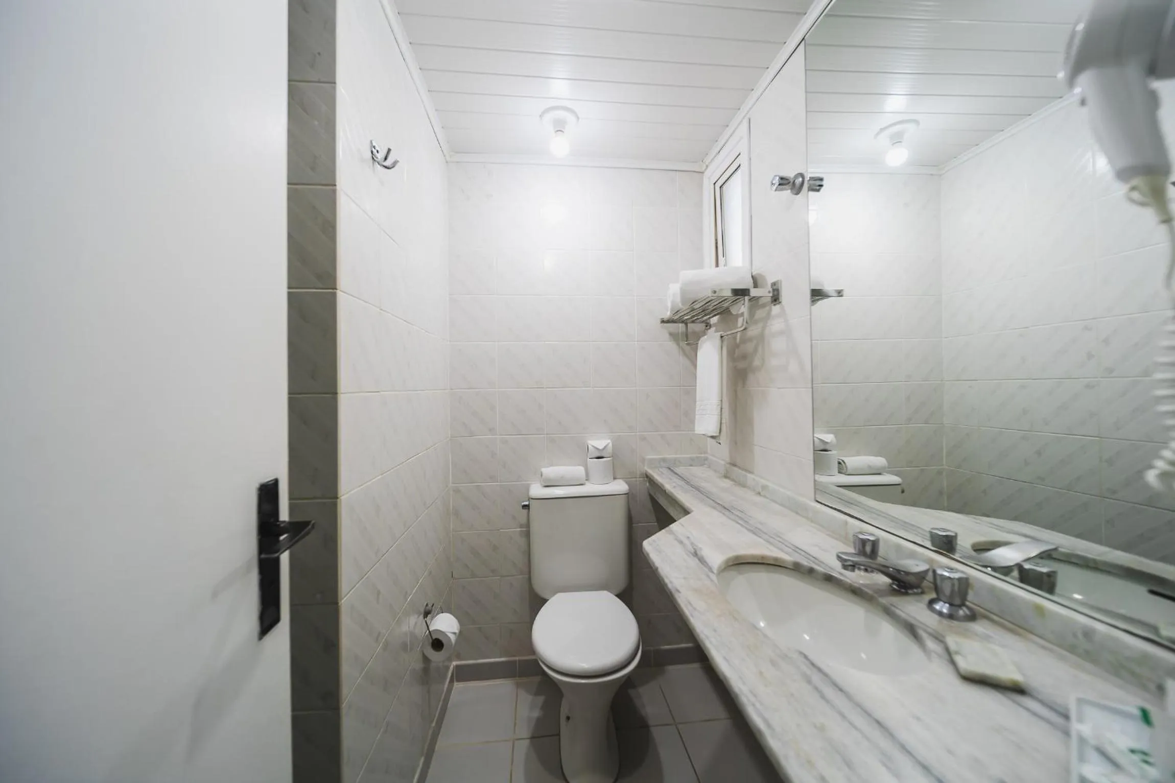 Bathroom in Hotel Nacional Inn Curitiba Torres