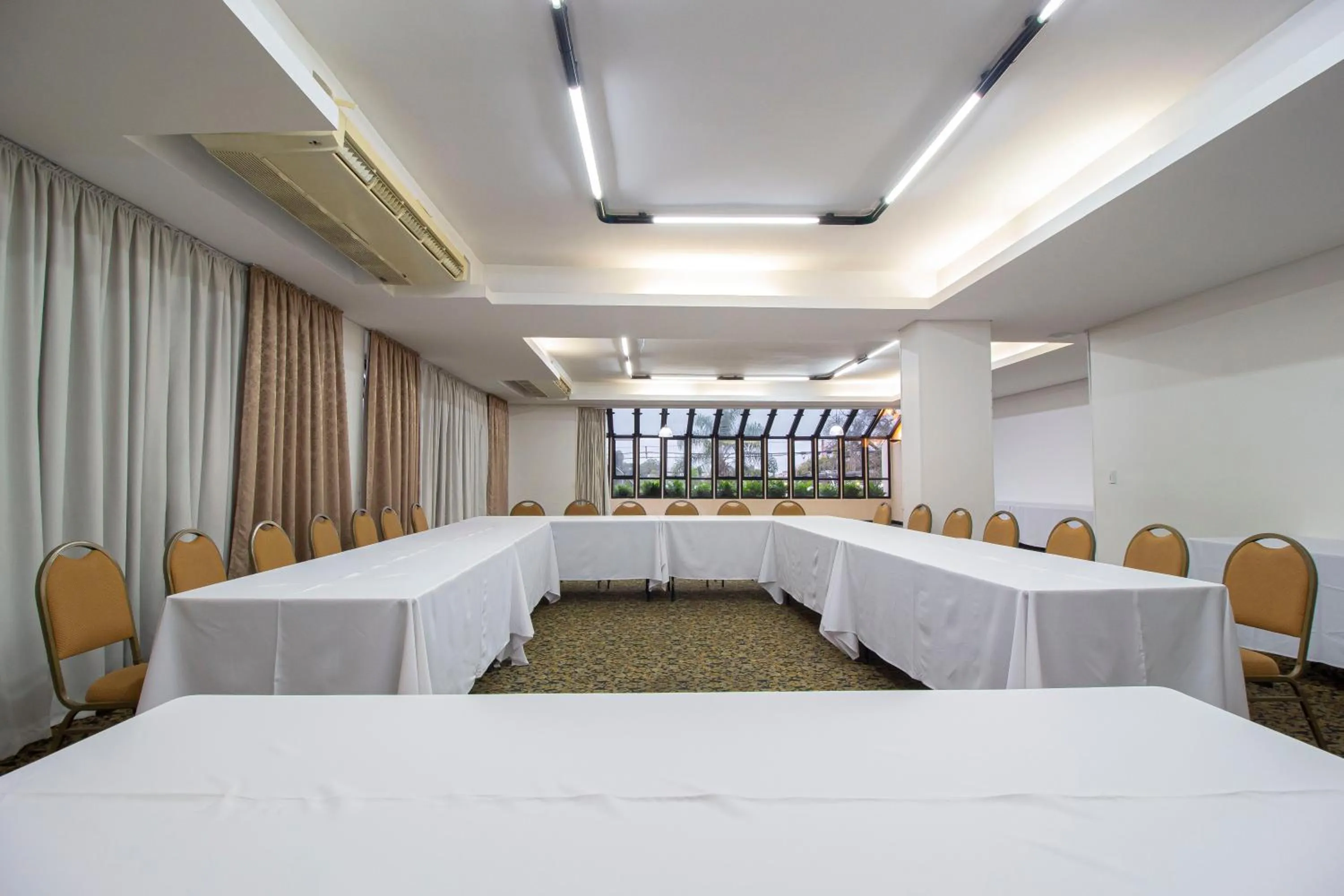 Business facilities in Hotel Nacional Inn Curitiba Torres