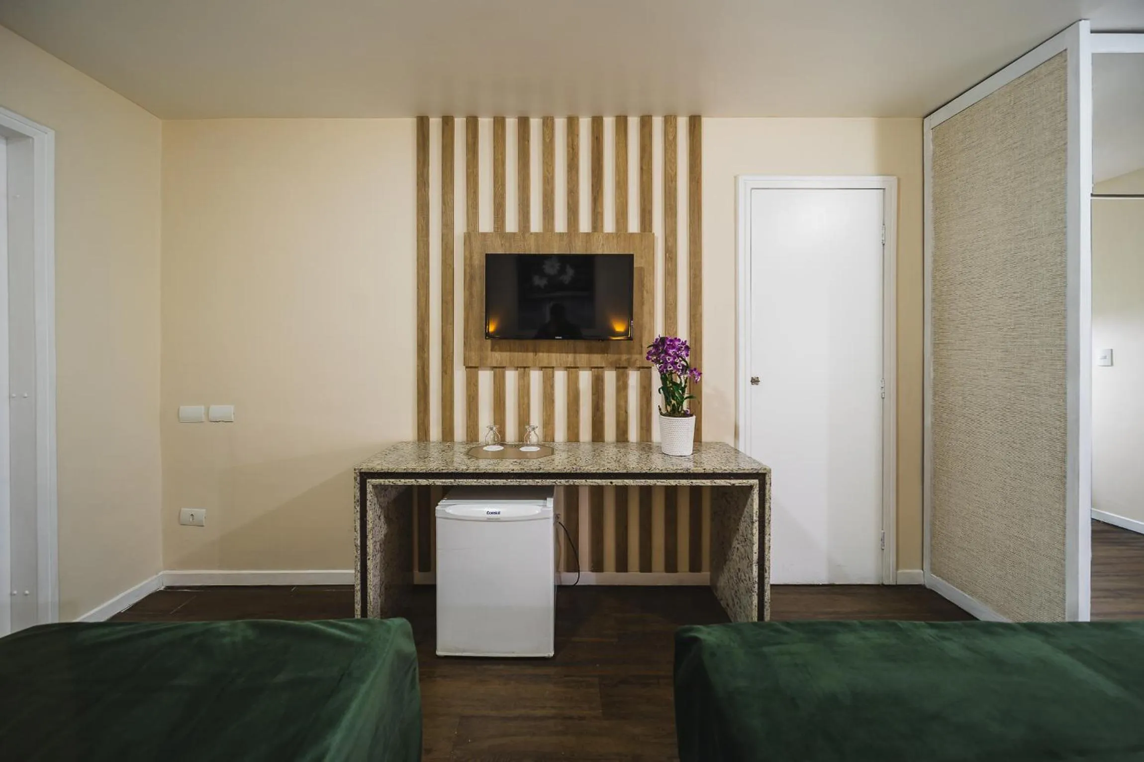 TV and multimedia, Bed in Hotel Nacional Inn Curitiba Torres