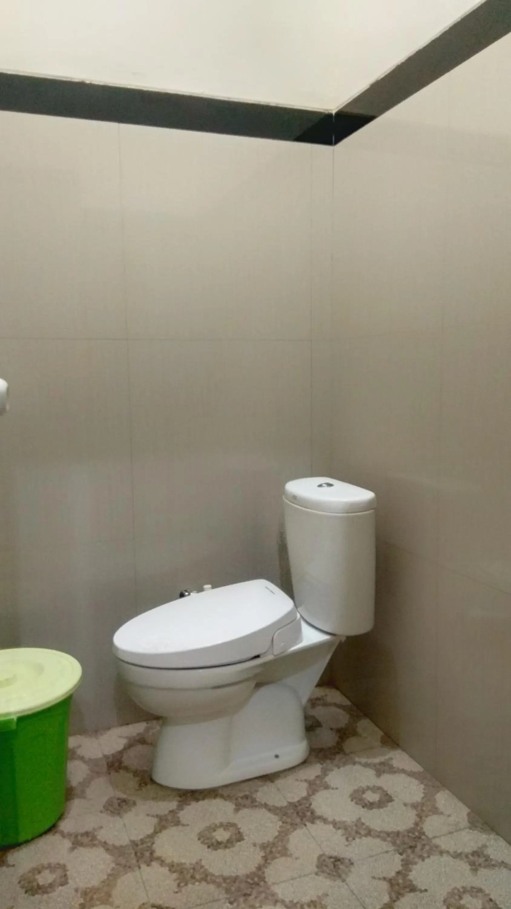 Shower in Penginapan Kahan