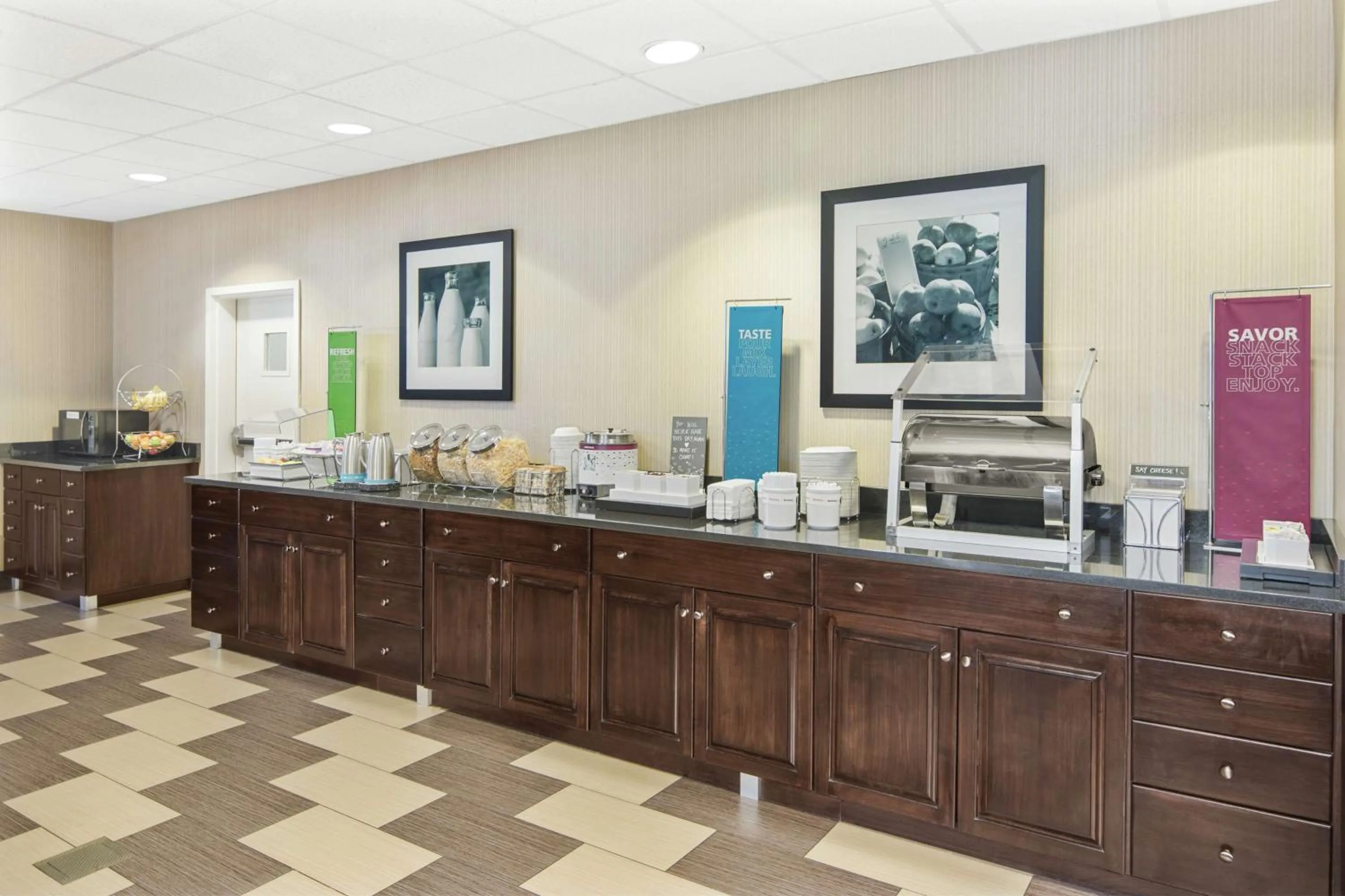 Dining area in Hampton Inn Thomasville
