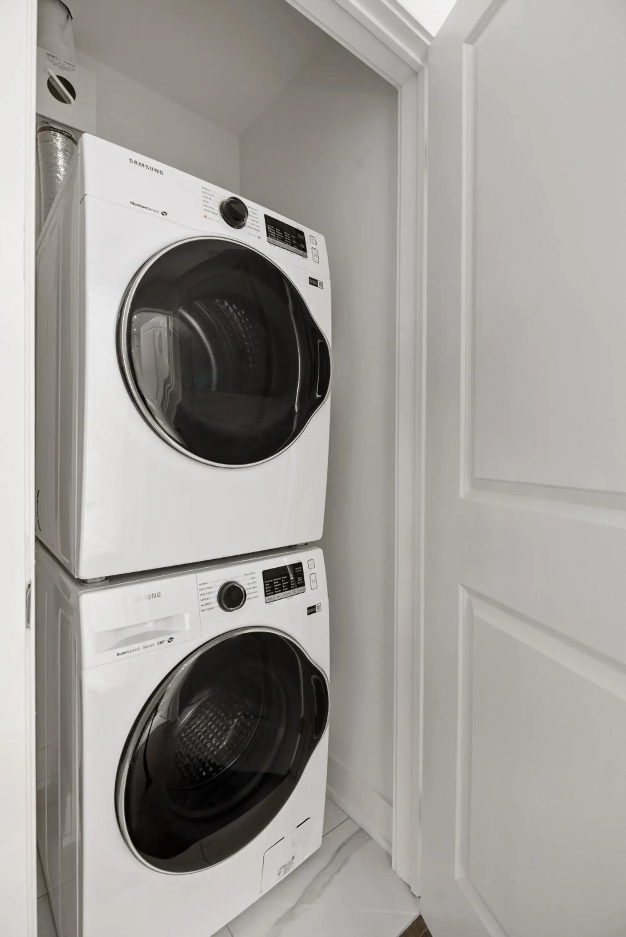 One-Bedroom Suite in Touchstone Resort One-Bedroom Suite in Touchstone Resort