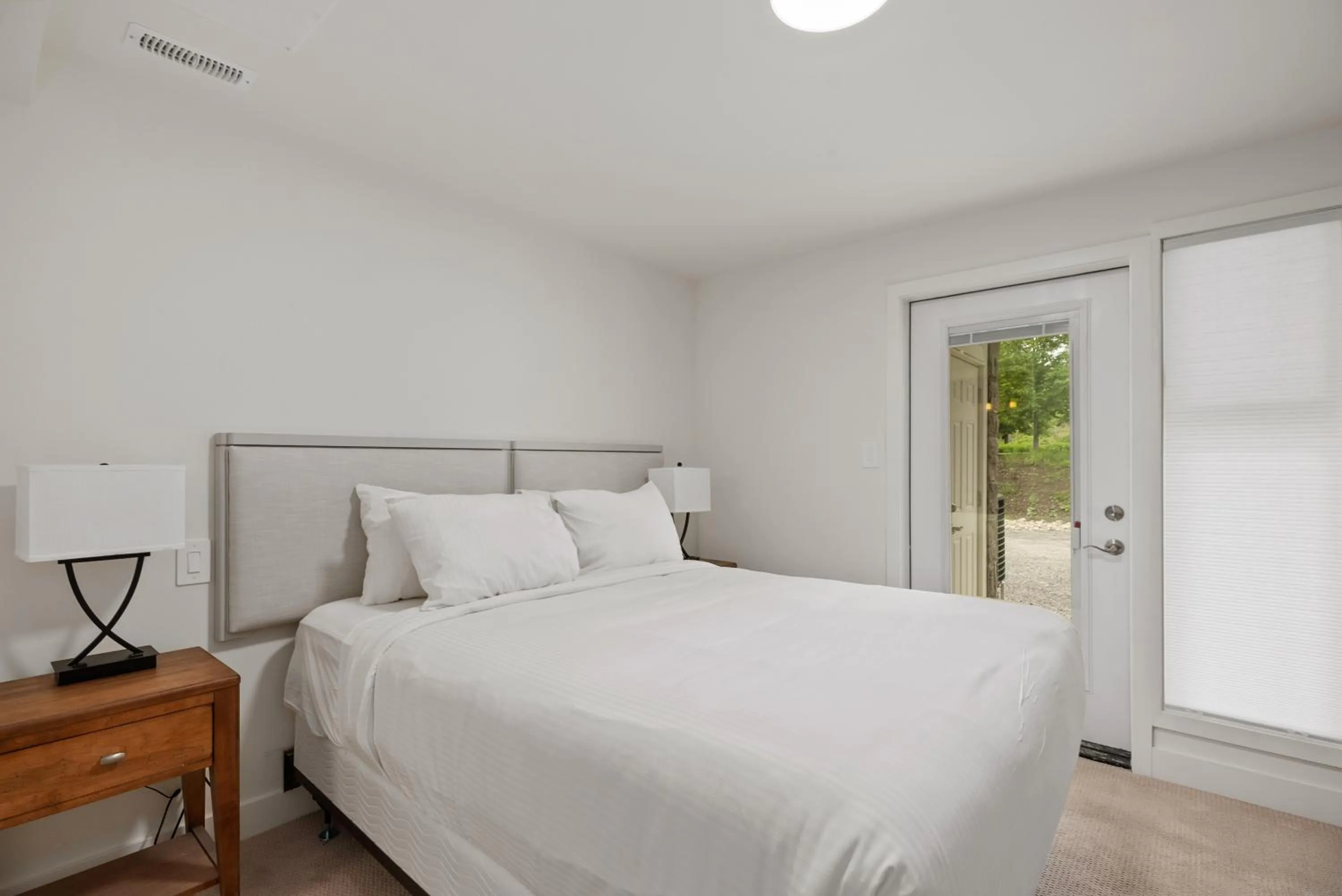 Bedroom, Bed in Touchstone Resort