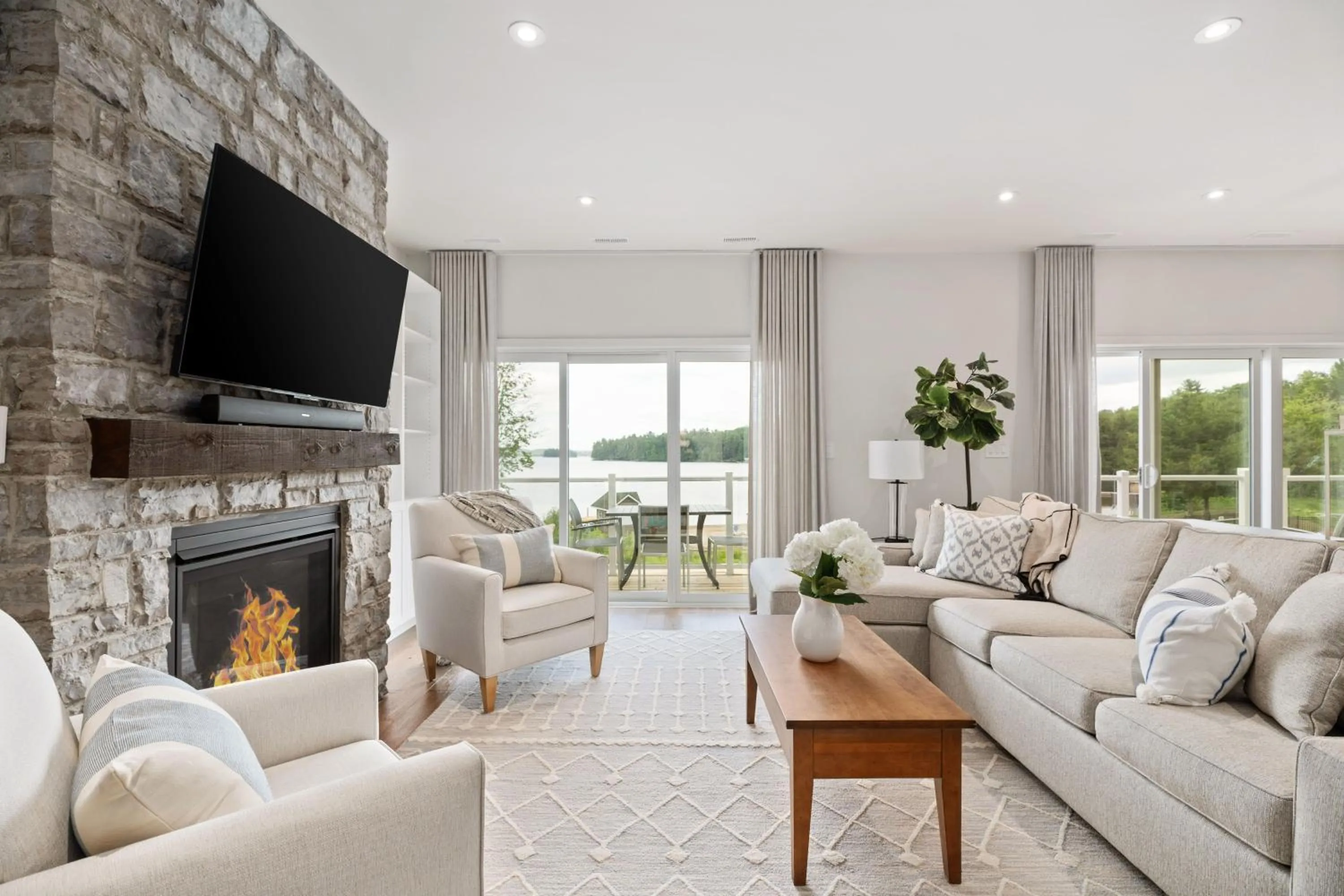 TV and multimedia in Touchstone Resort