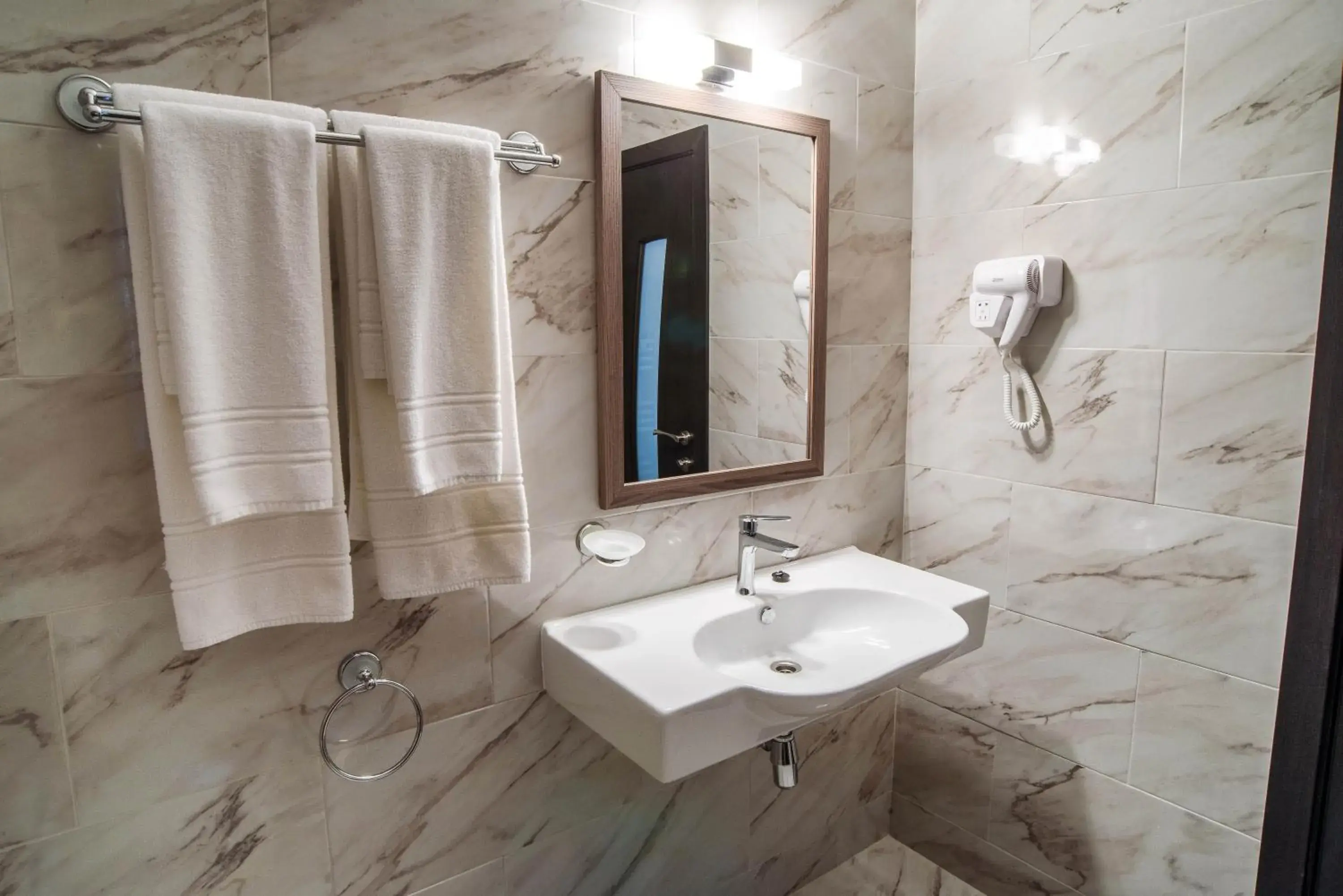 Double Room in Park-Hotel Yambol Double Room in Park-Hotel Yambol