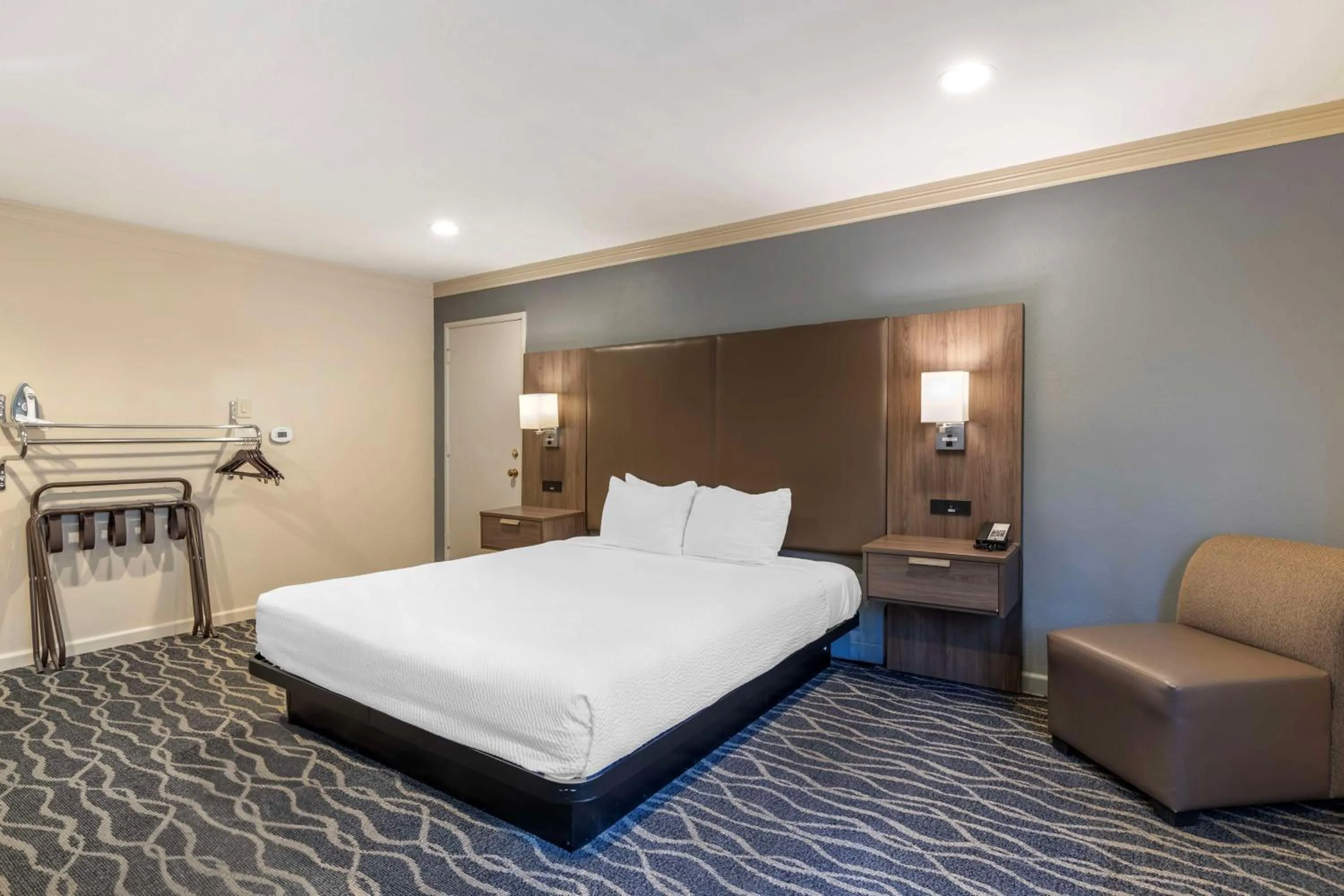 Bedroom, Bed in Best Western Plus Hill House