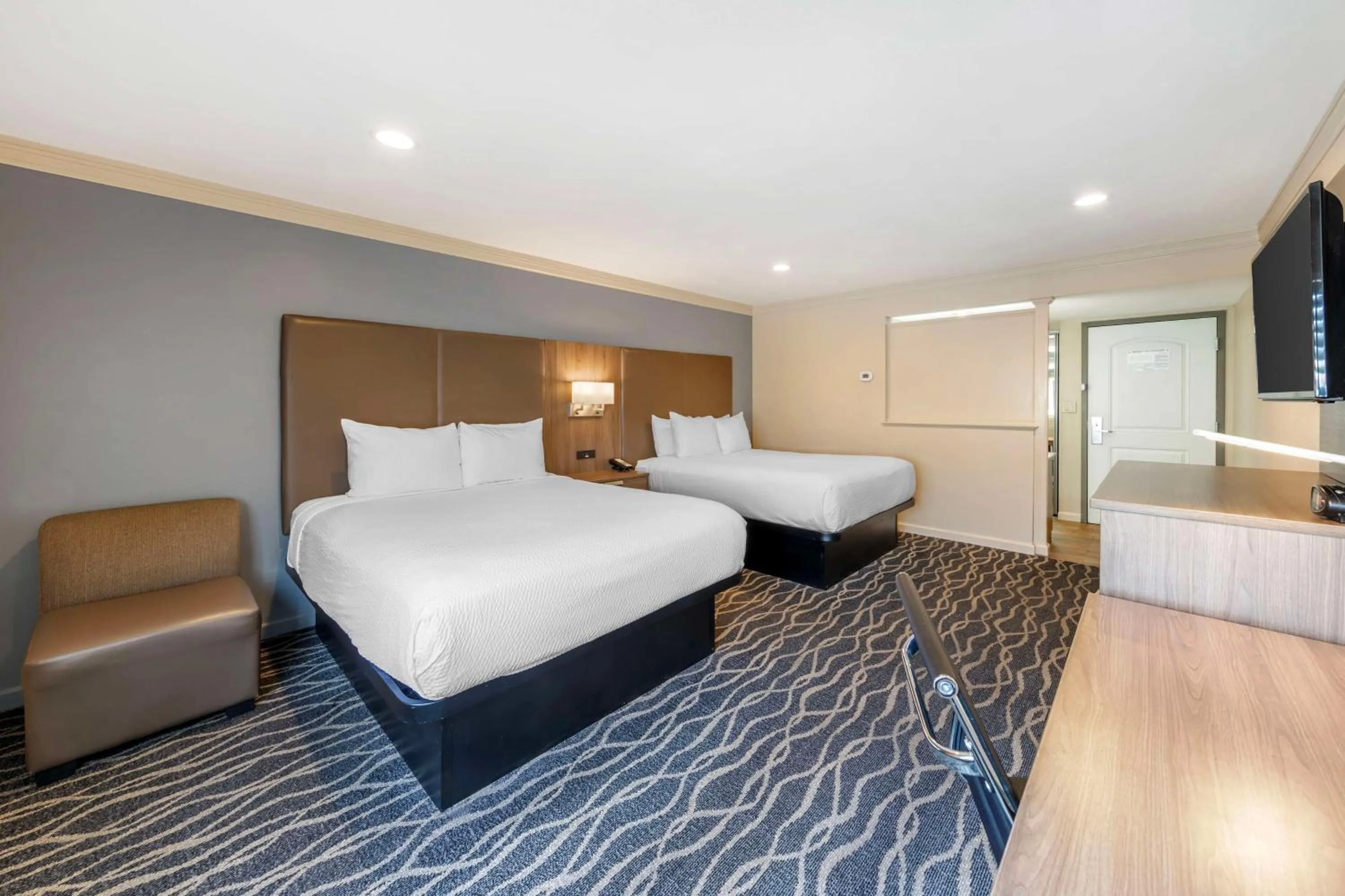 Bedroom, Bed in Best Western Plus Hill House