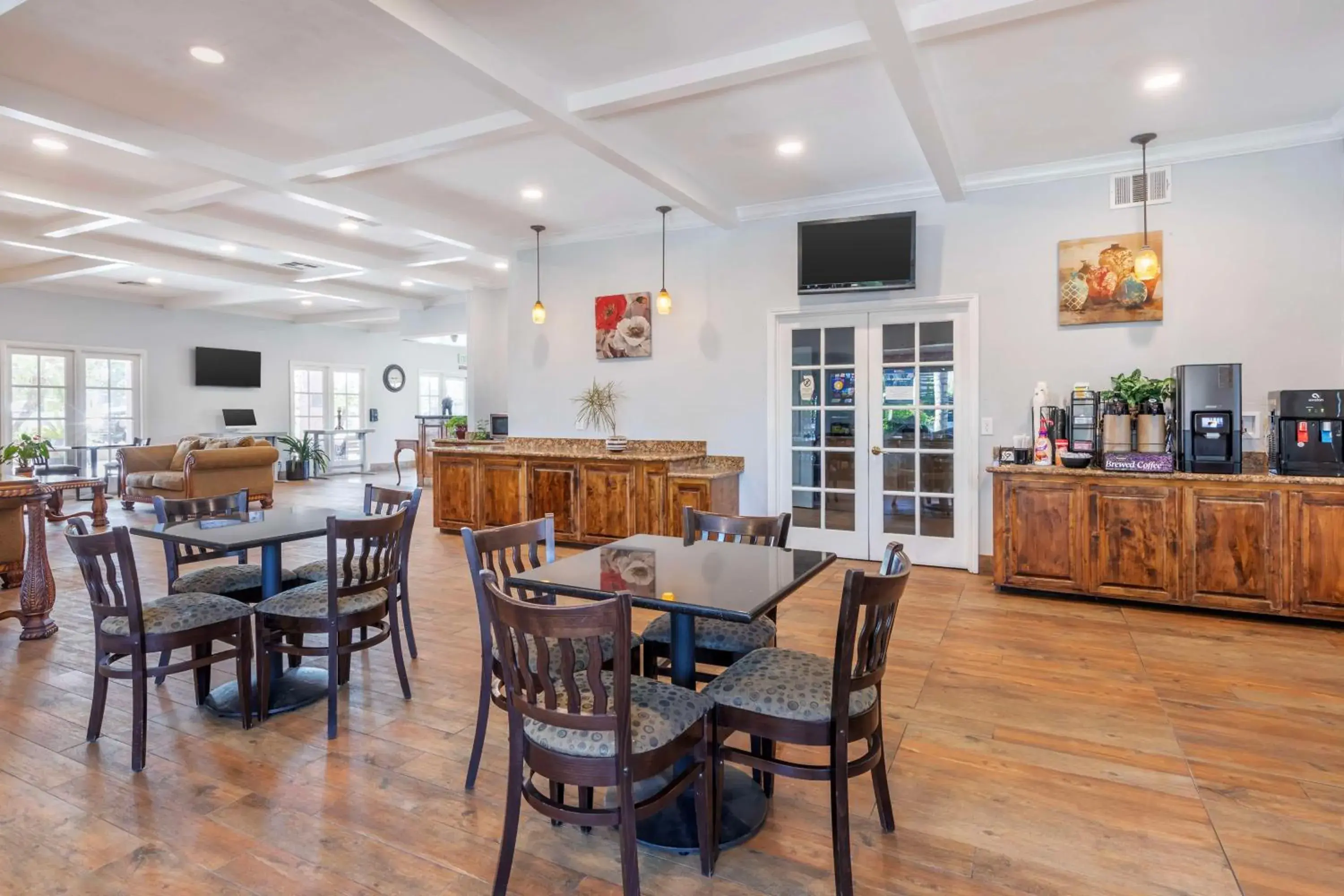 Lobby or reception in Best Western Plus Hill House Lobby or reception in Best Western Plus Hill House