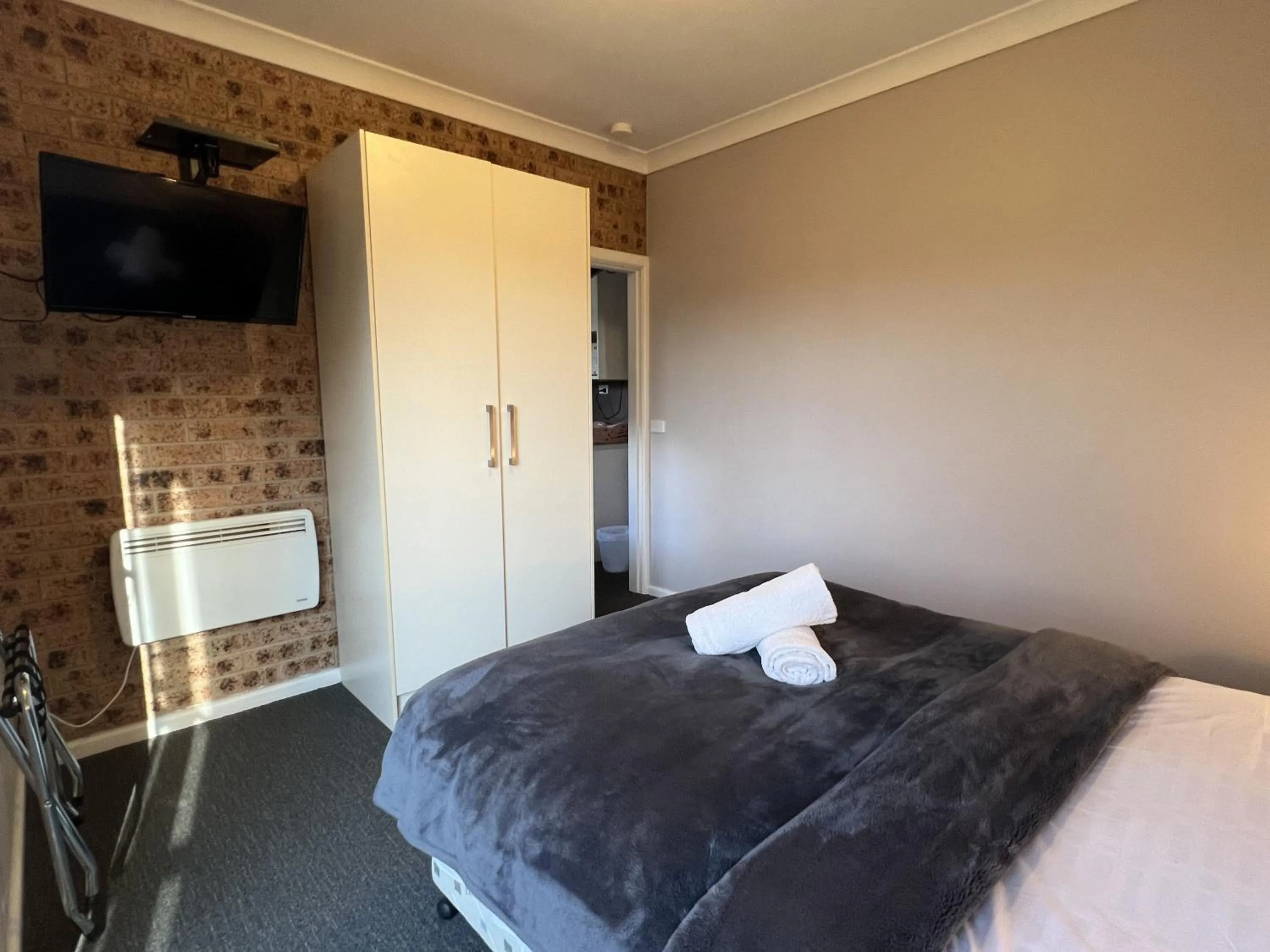 Bed in Yuki Inn Jindabyne