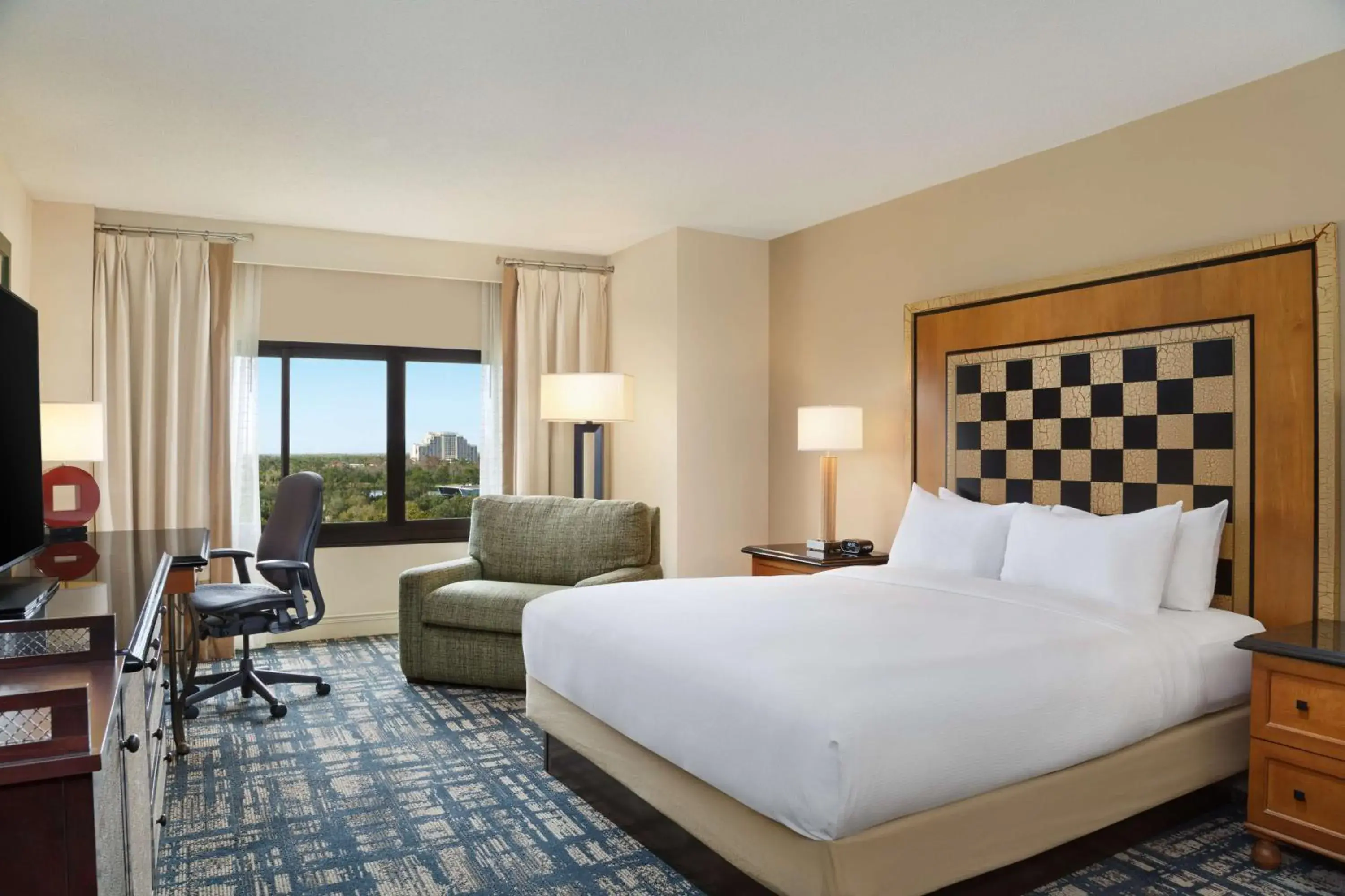King Room in Hilton Orlando Lake Buena Vista - Disney Springs™ Area King Room in Hilton Orlando Lake Buena Vista - Disney Springs™ Area
