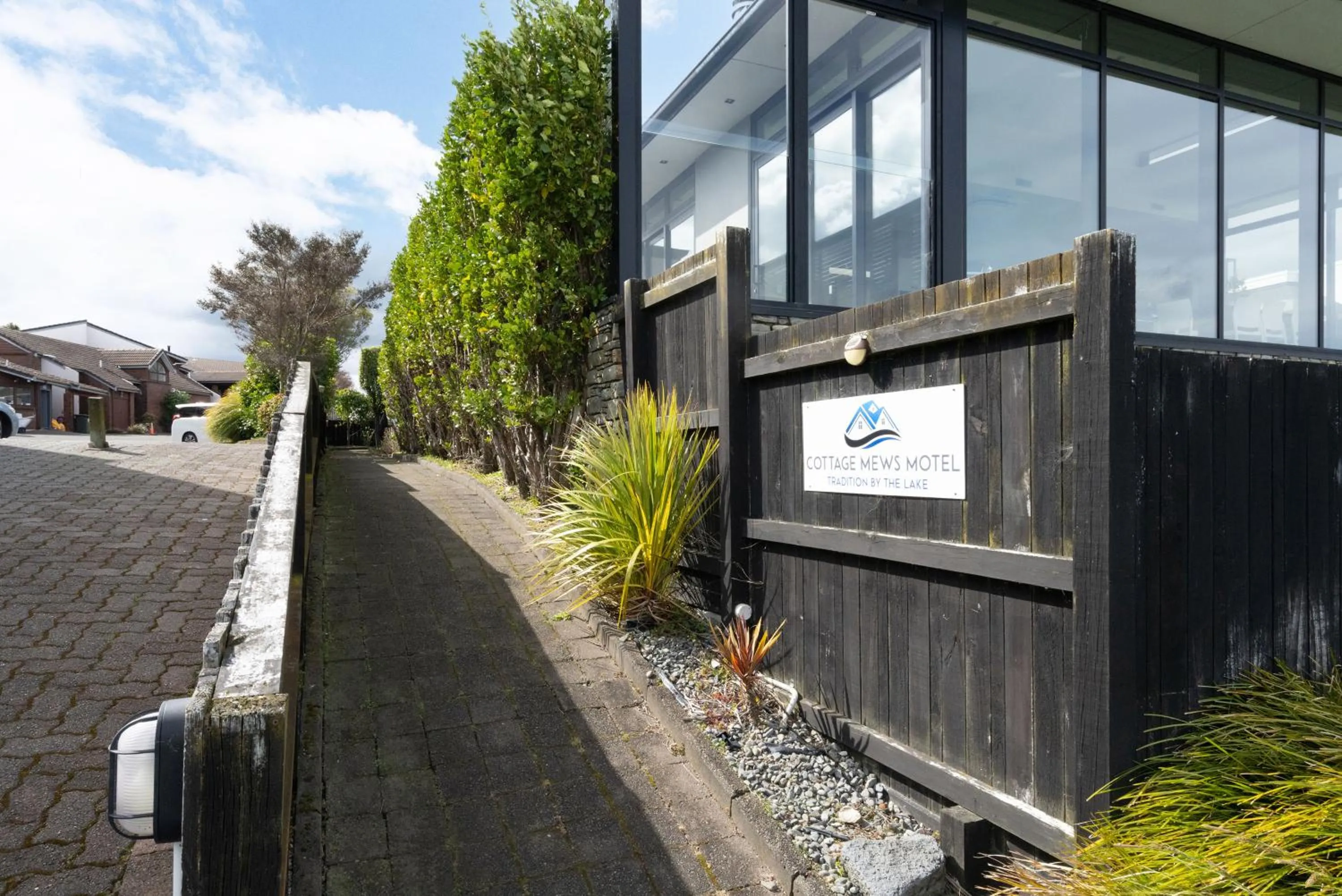 Property building in Cottage Mews Motel