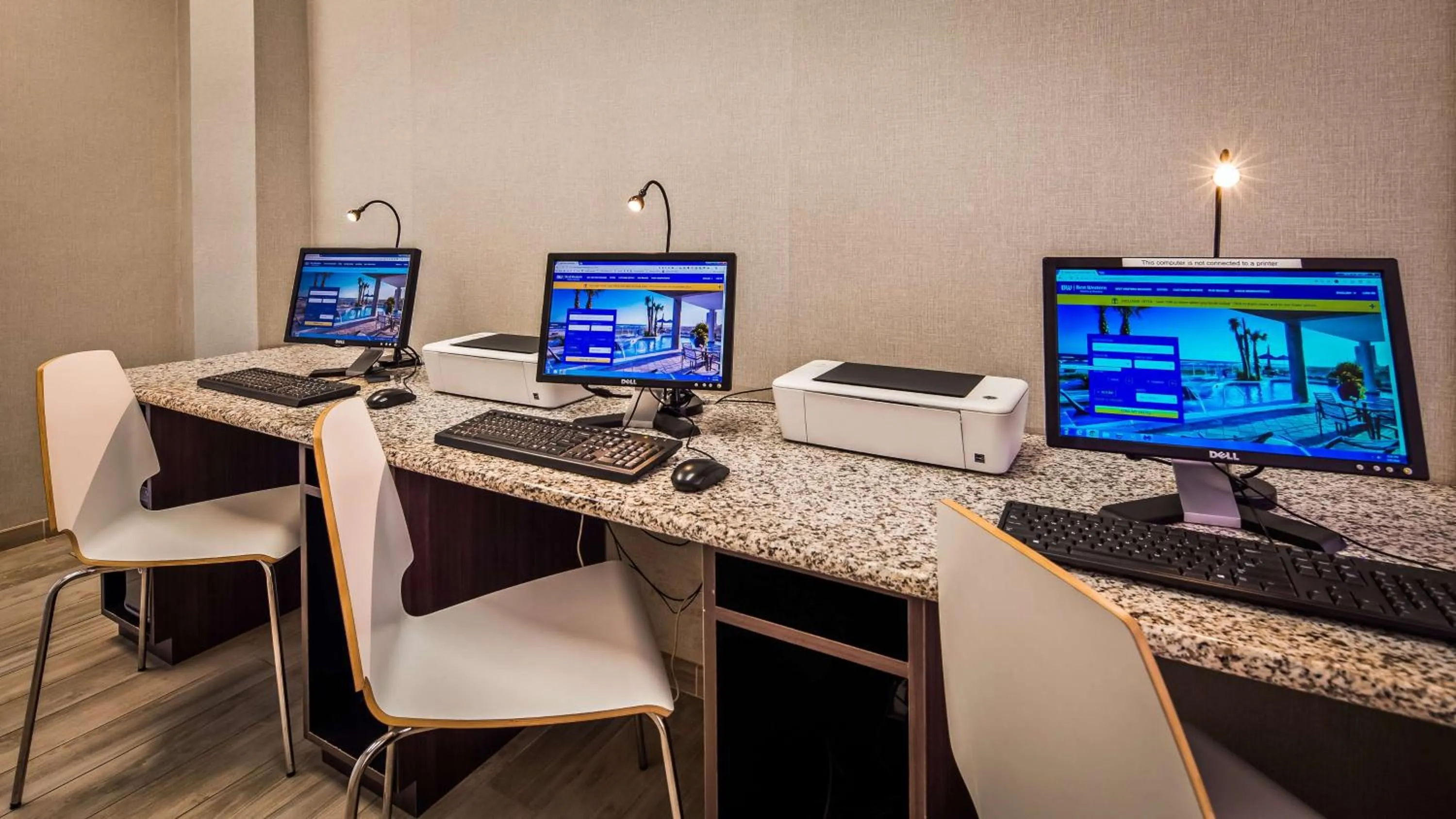 Business facilities in Hotel Pentagon