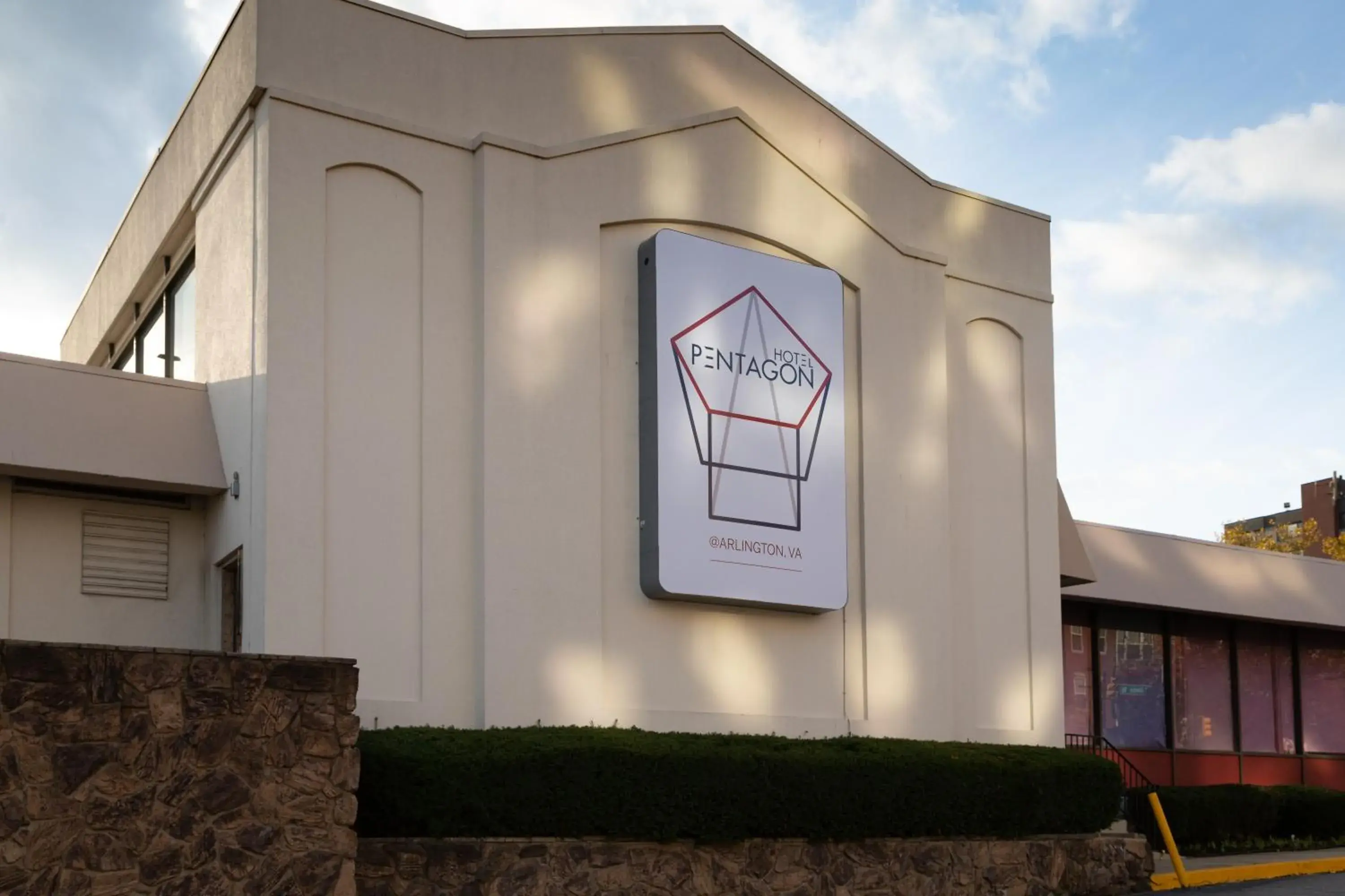 Property building in Hotel Pentagon Property building in Hotel Pentagon