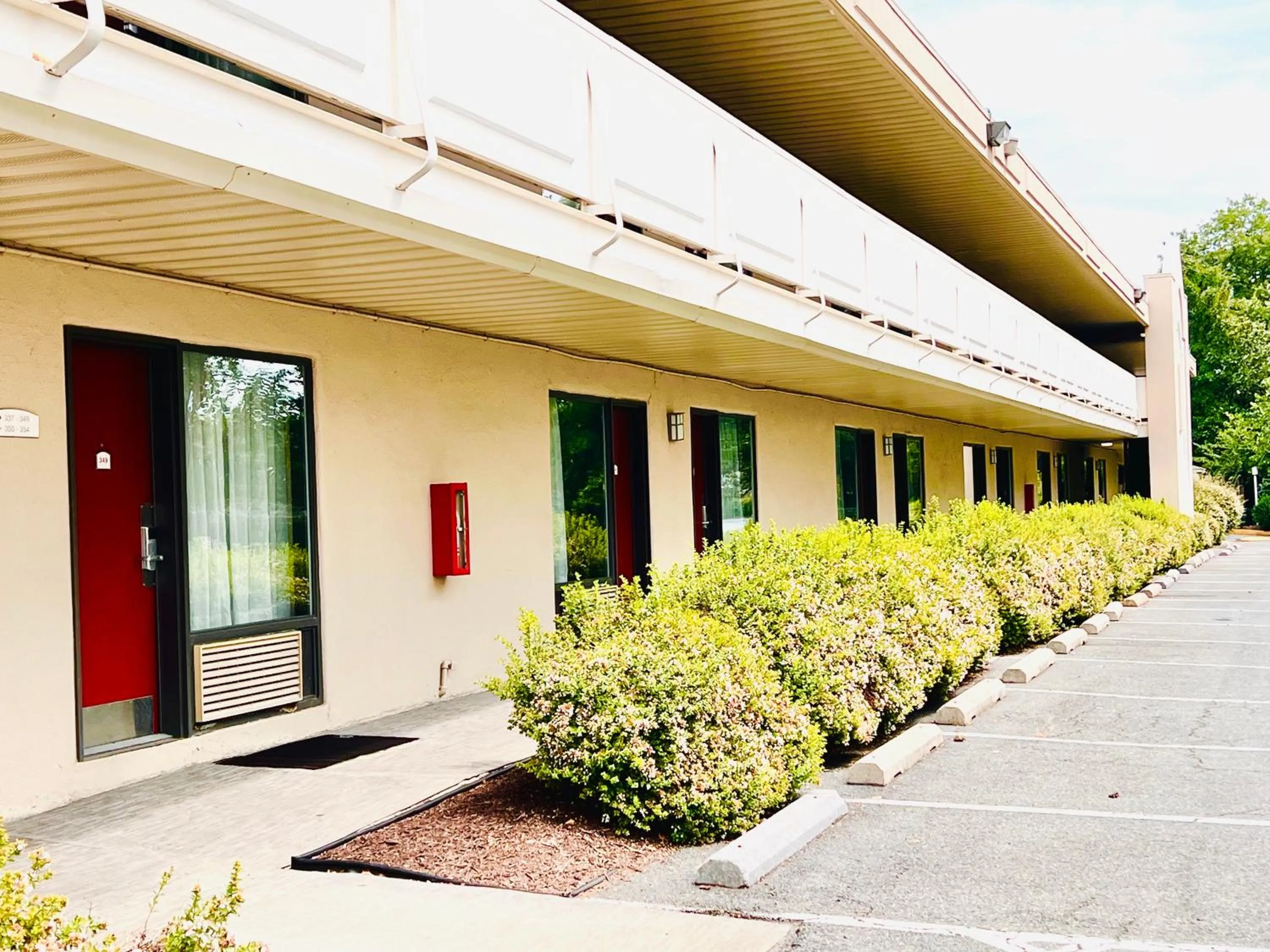 Property building in Hotel Pentagon