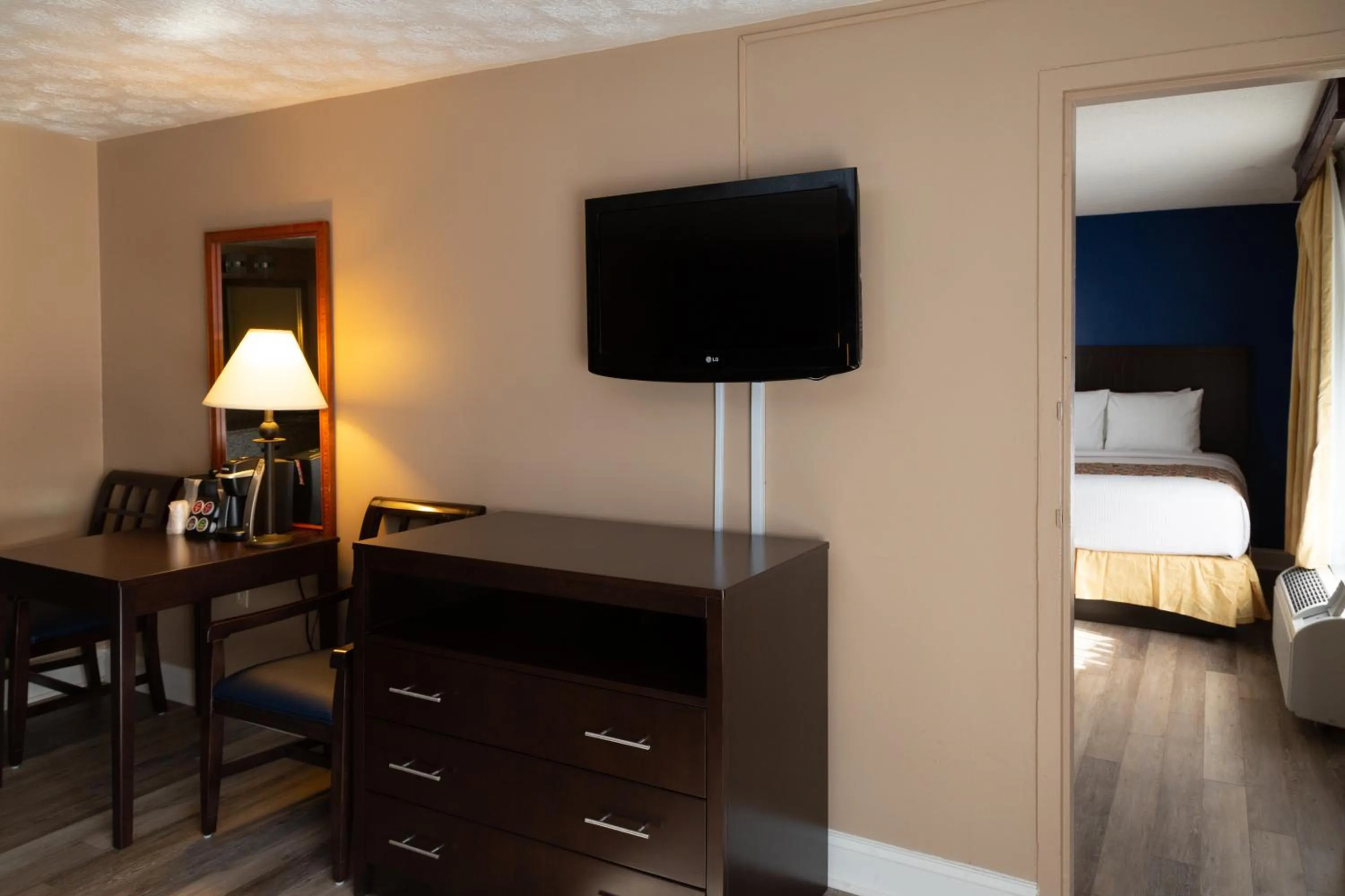 TV and multimedia in Hotel Pentagon