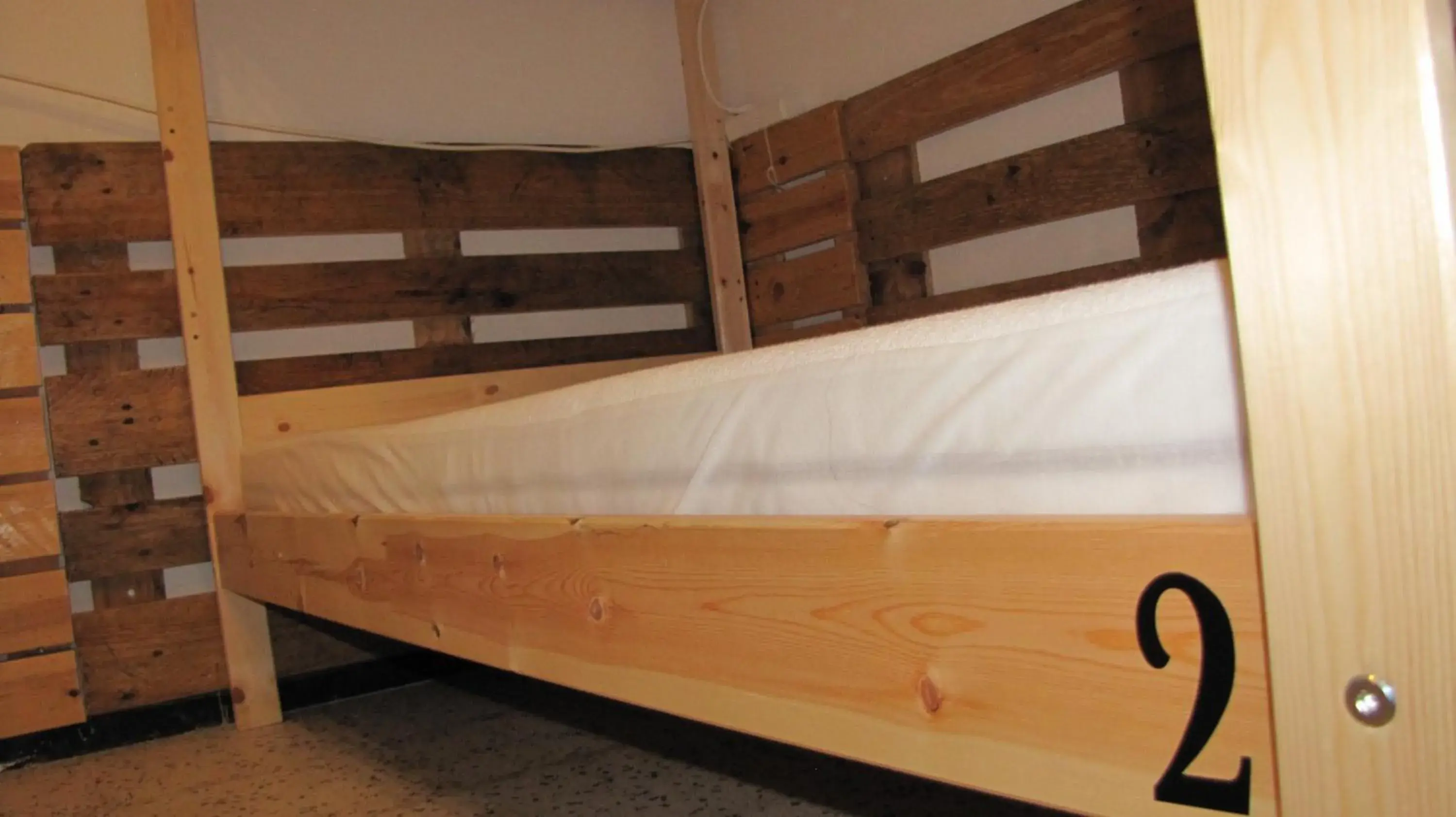 Bed in 6-Bed Mixed Dormitory Room in Guesthouse Ca'Artù Bed in 6-Bed Mixed Dormitory Room in Guesthouse Ca'Artù