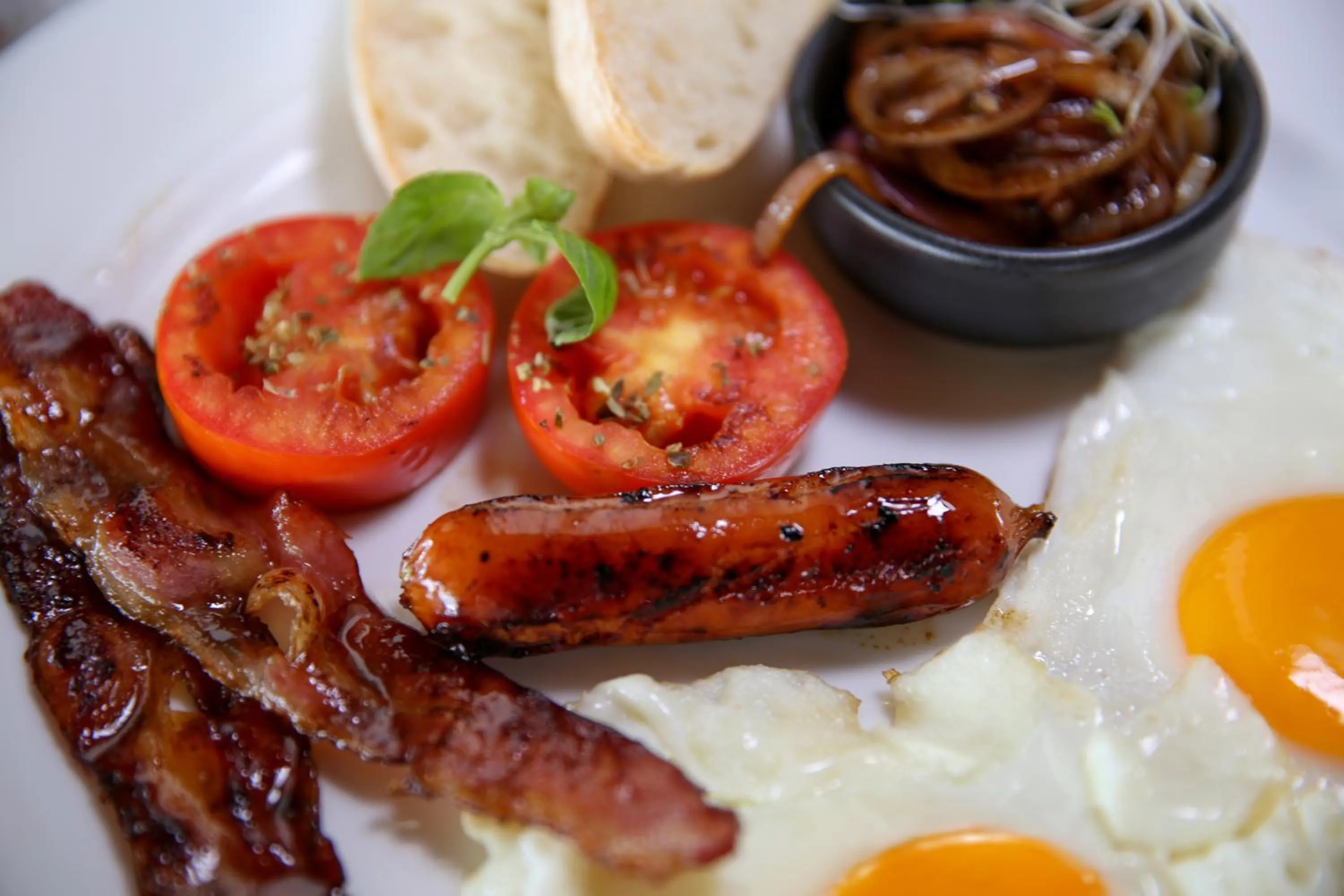 Restaurant/places to eat in Lime N Soda Beachfront Resort