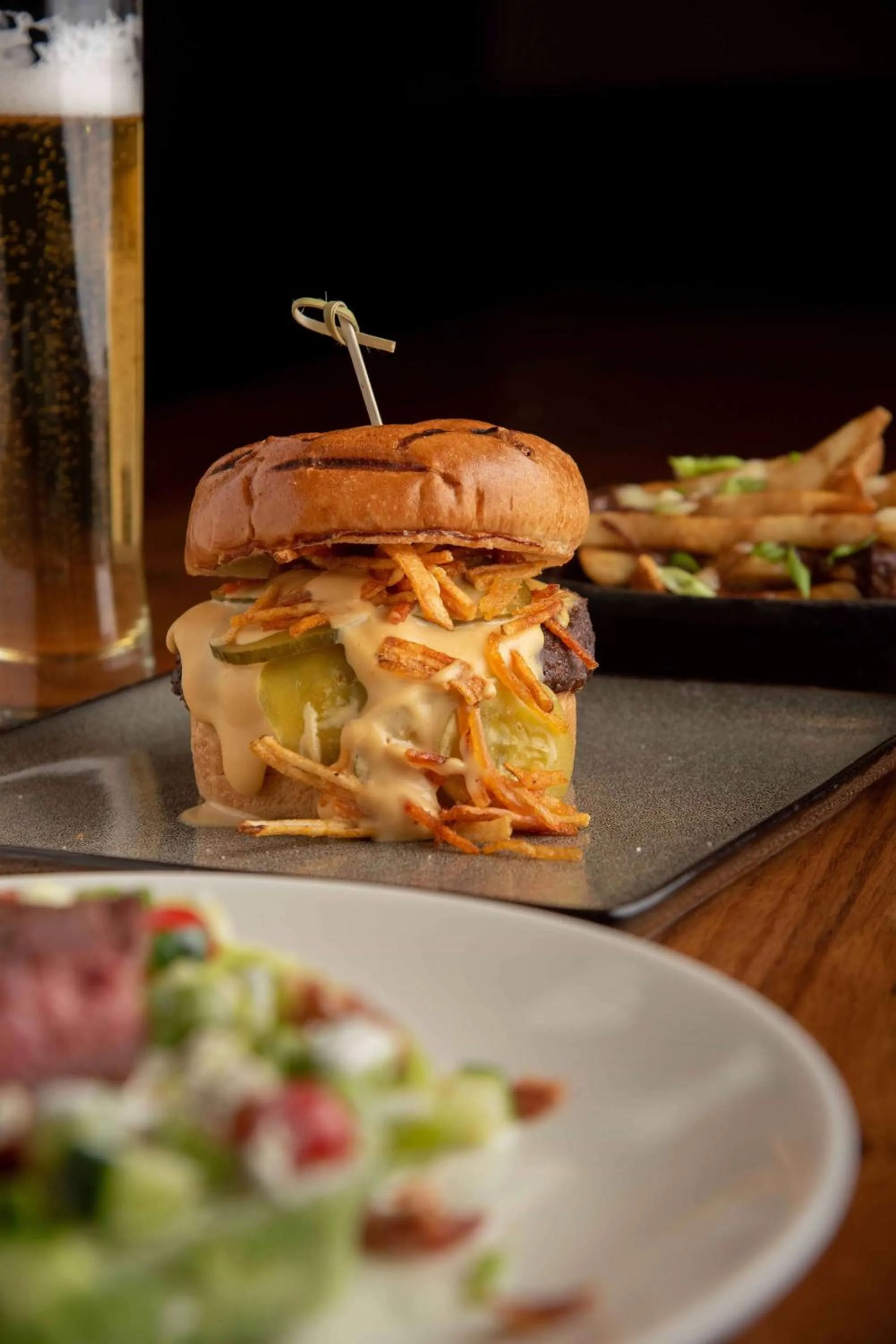 Lounge or bar in Hilton Chicago