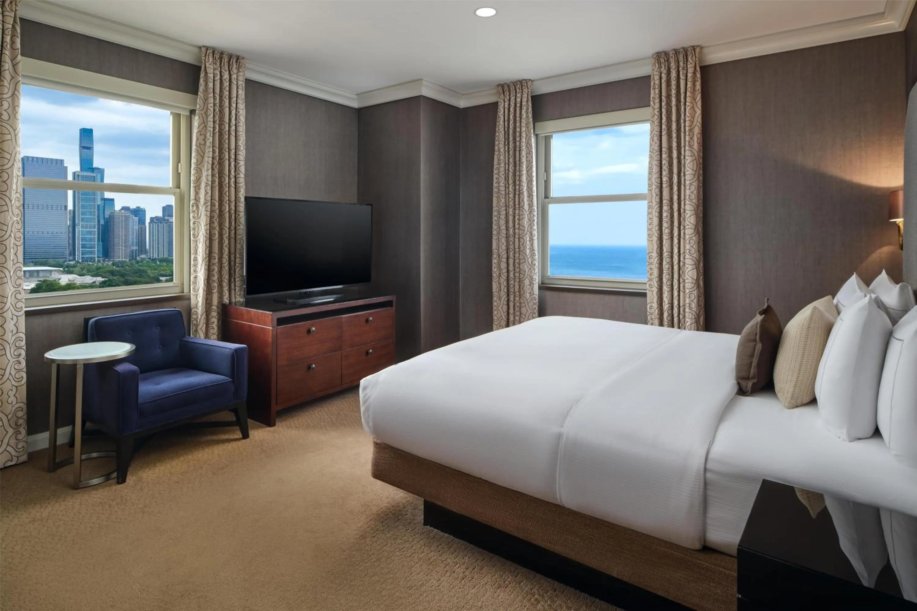 Bed in Hilton Chicago