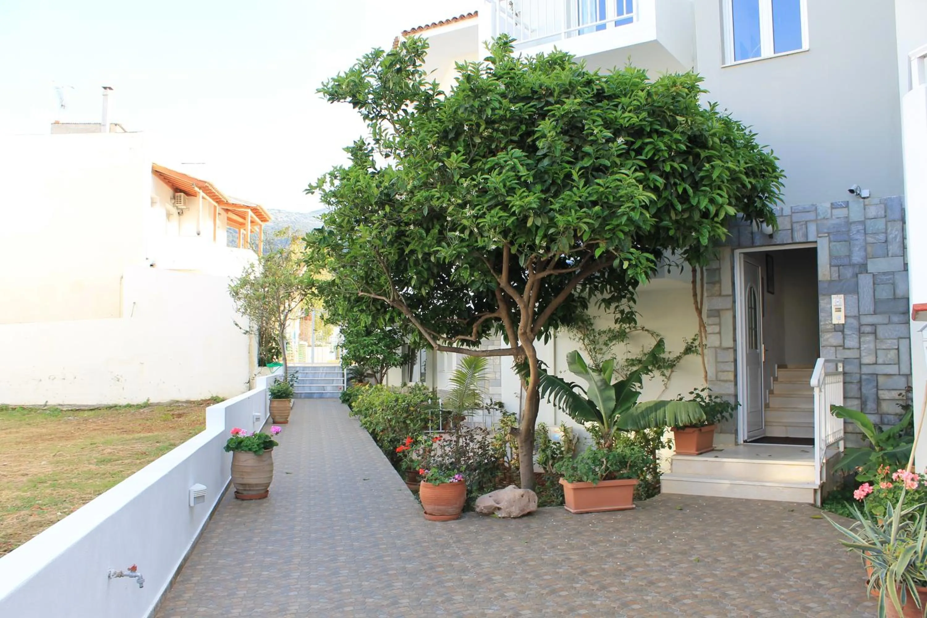 Facade/entrance in Melissa Apartments, Studios & Suites