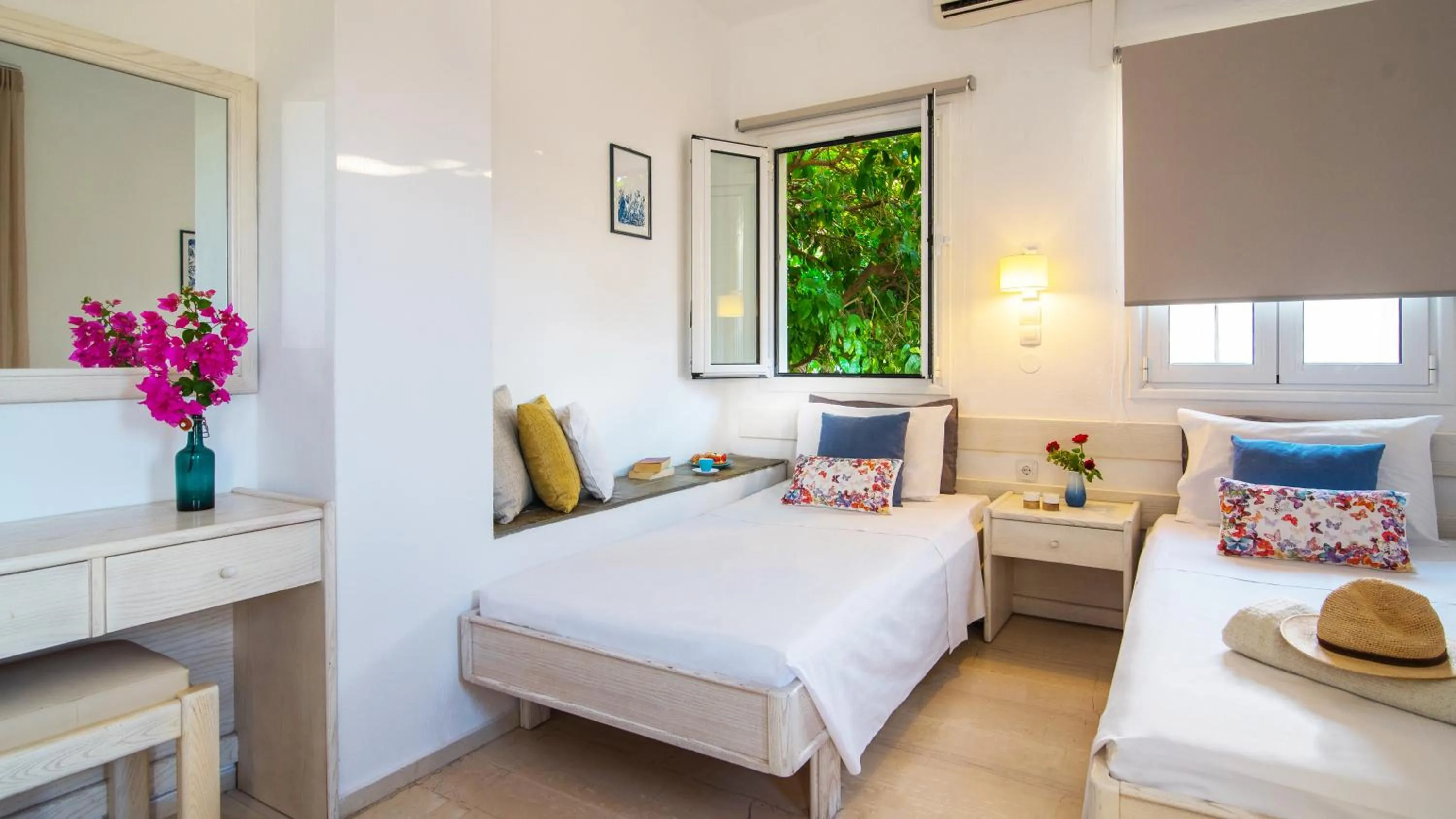 Bedroom, Bed in Melissa Apartments, Studios & Suites