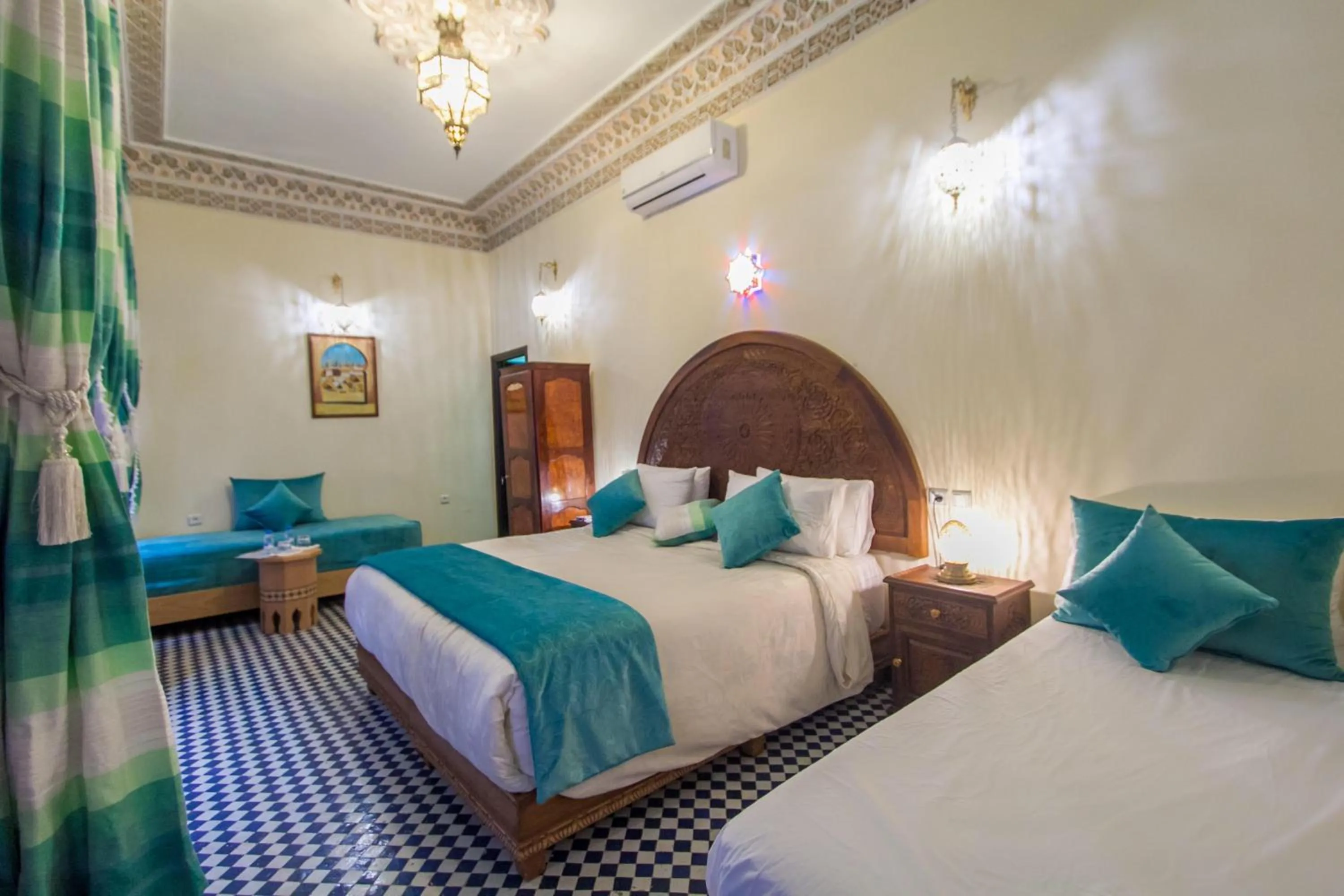 Bed in Dar Fes Tresor