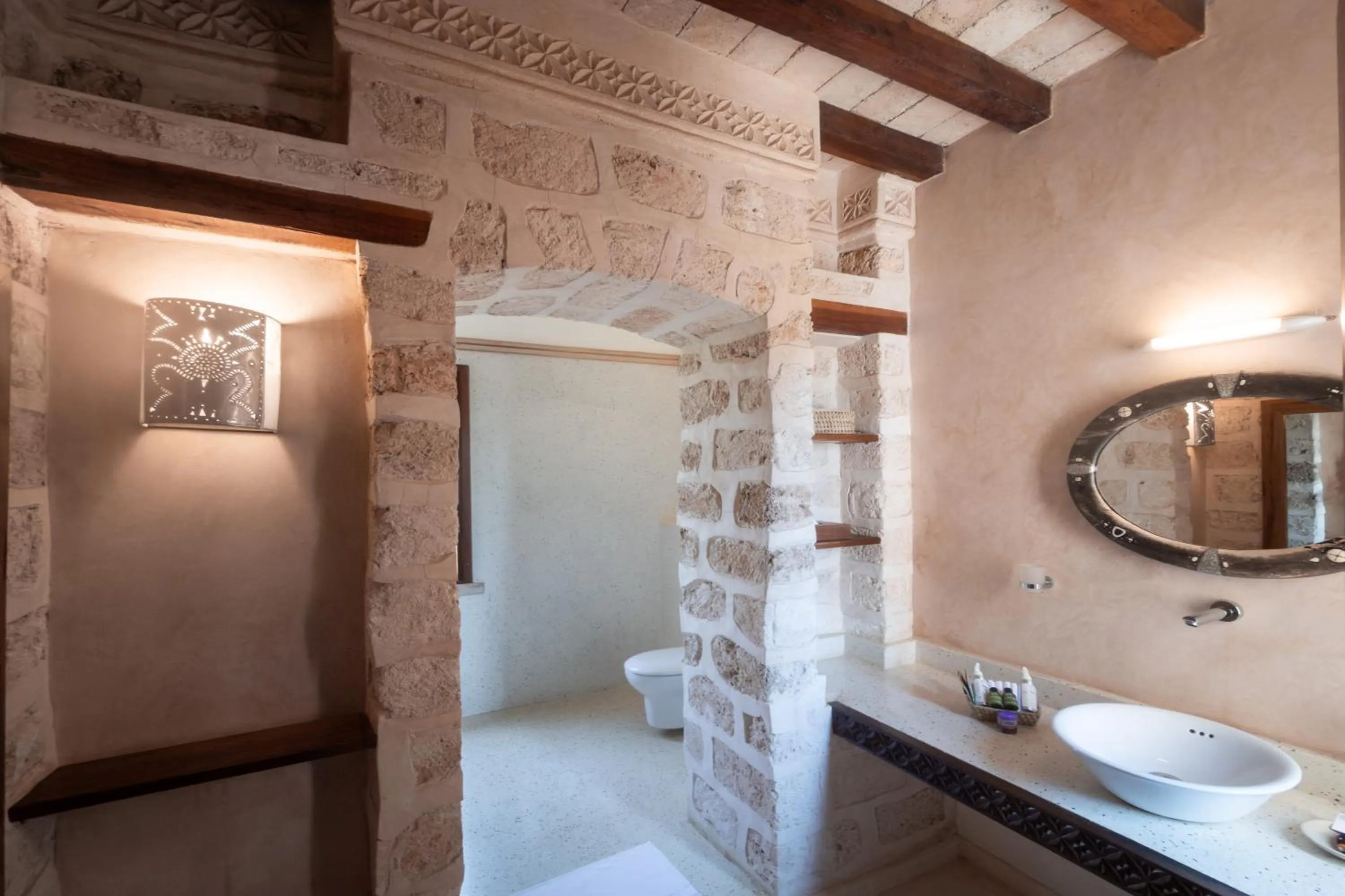 Bathroom in The Charming Lonno Lodge Watamu