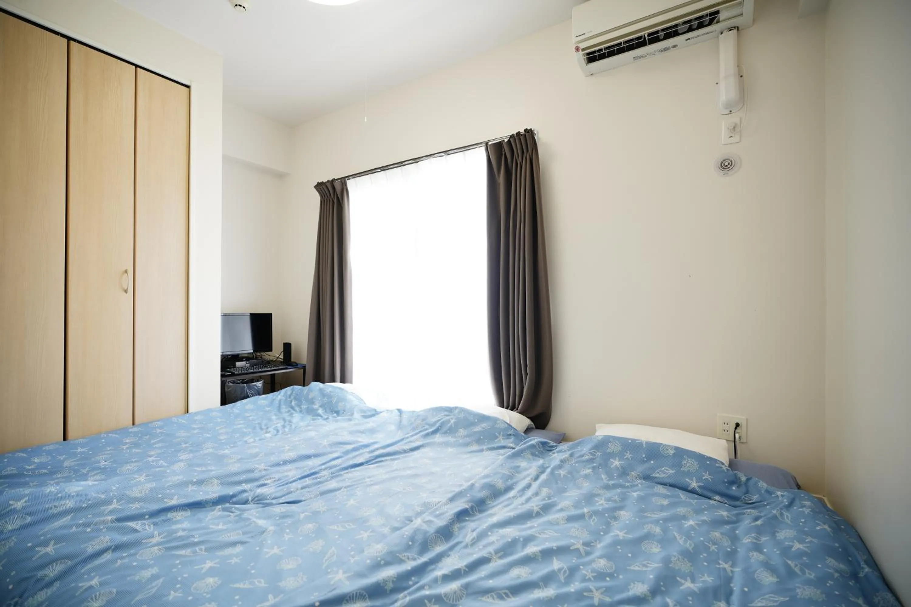 Photo of the whole room, Bed in Condominium GOLF GOLF Tsuboya
