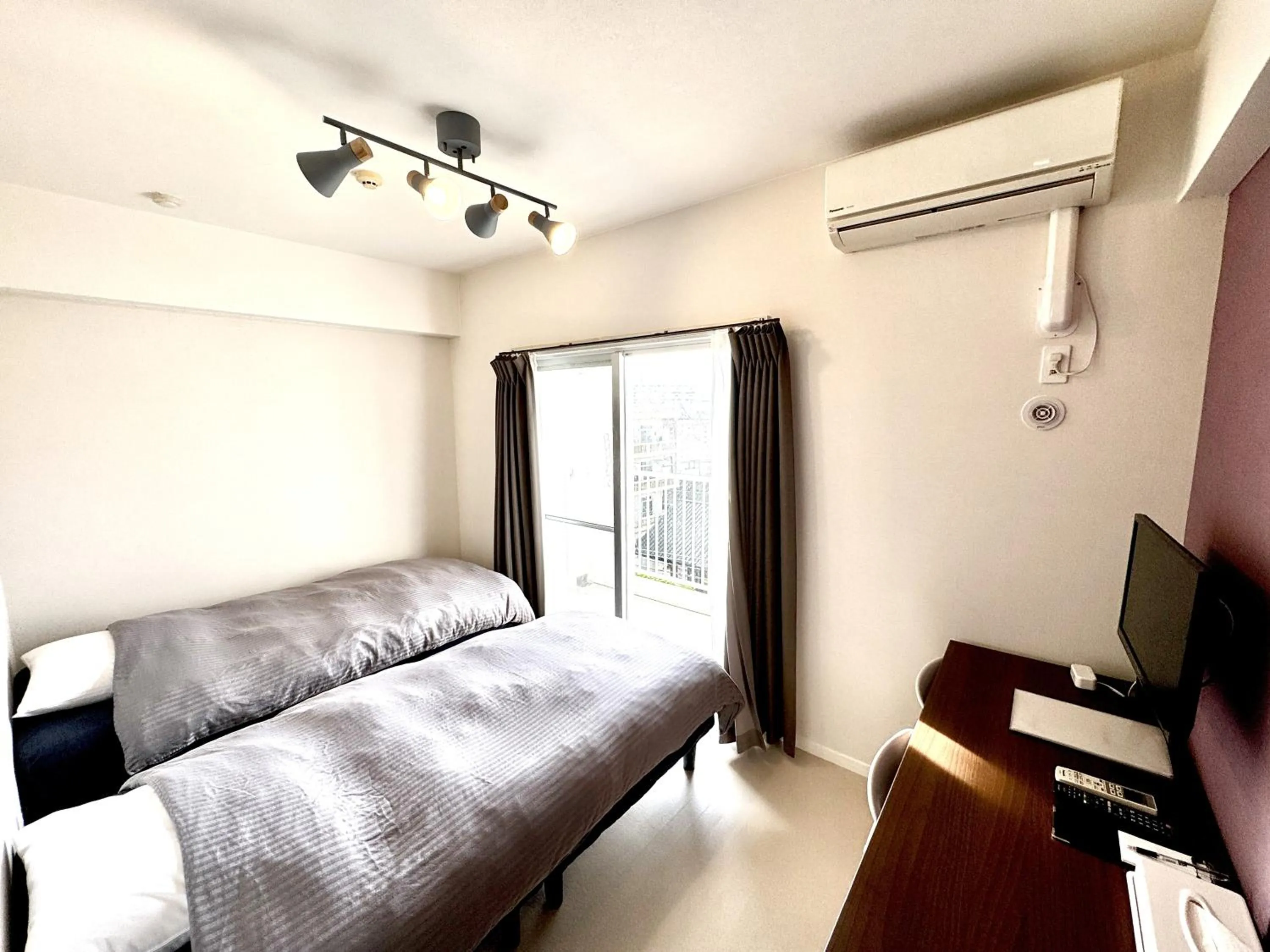 Bed in Condominium GOLF GOLF Tsuboya