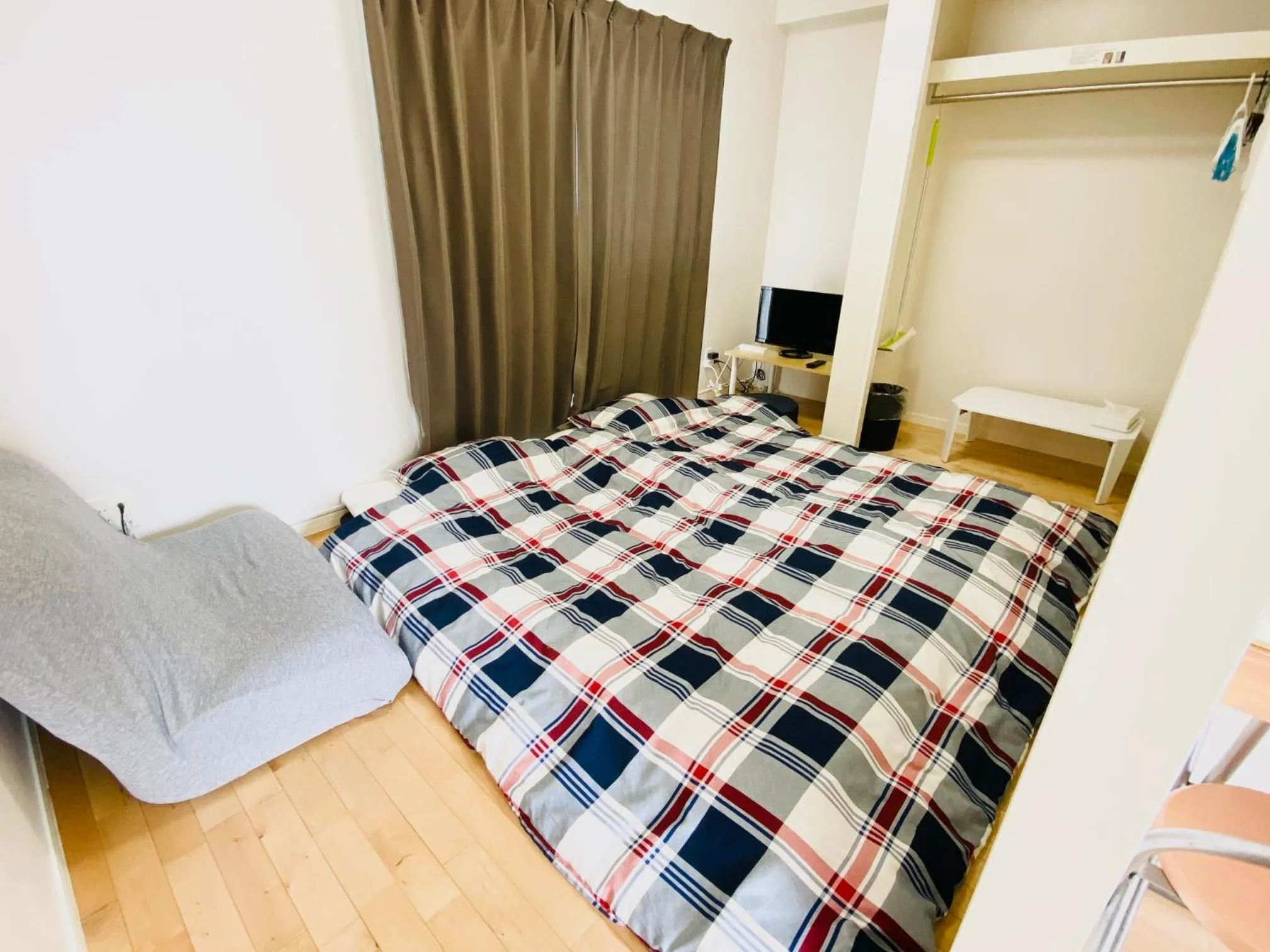 Photo of the whole room, Bed in Condominium GOLF GOLF Tsuboya