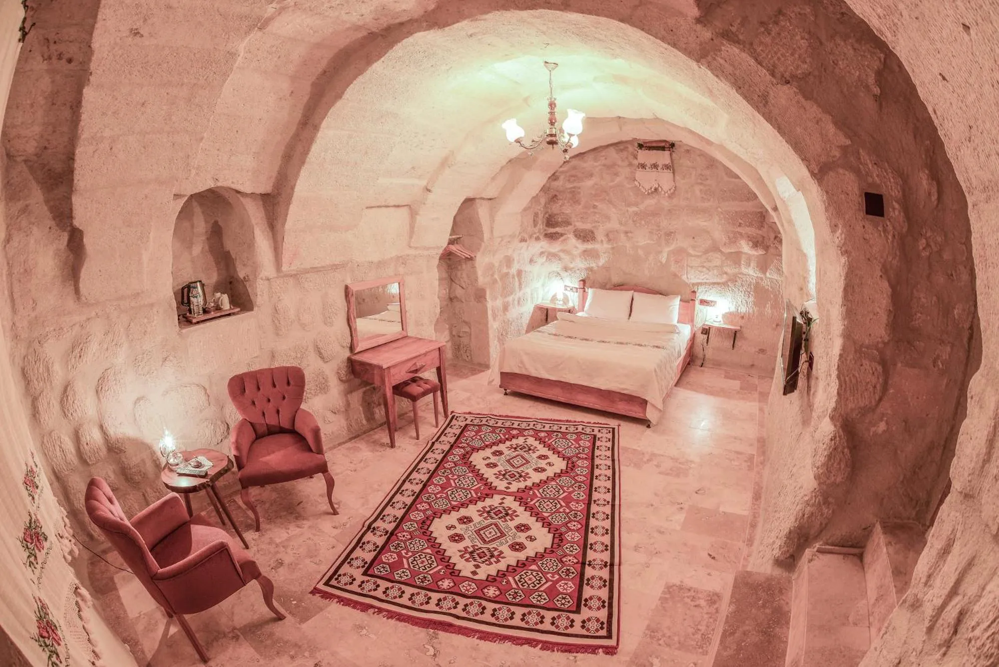 Patio, Bed in Mosaic Cave Hotel