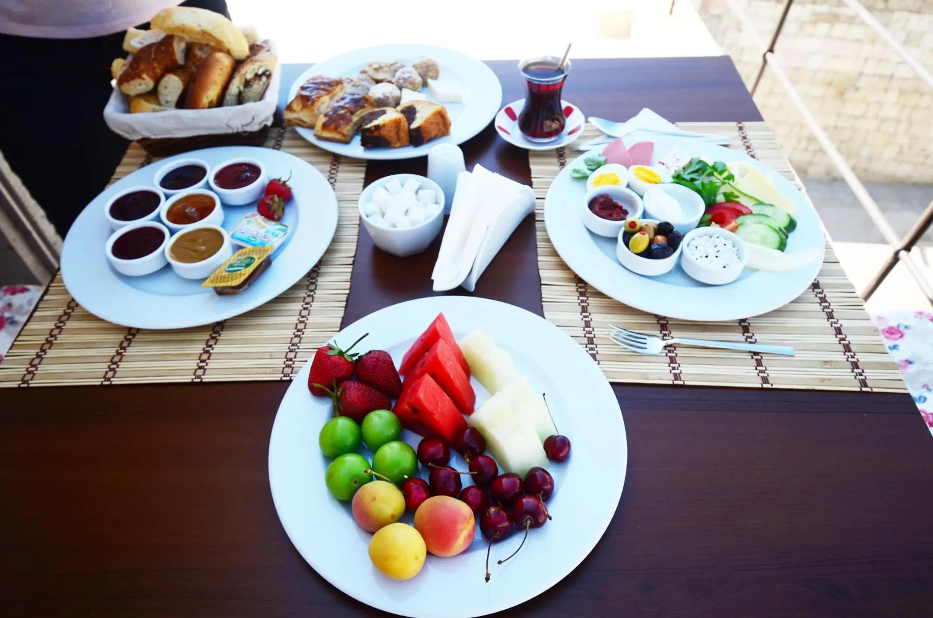 Food and drinks in Mosaic Cave Hotel Food and drinks in Mosaic Cave Hotel