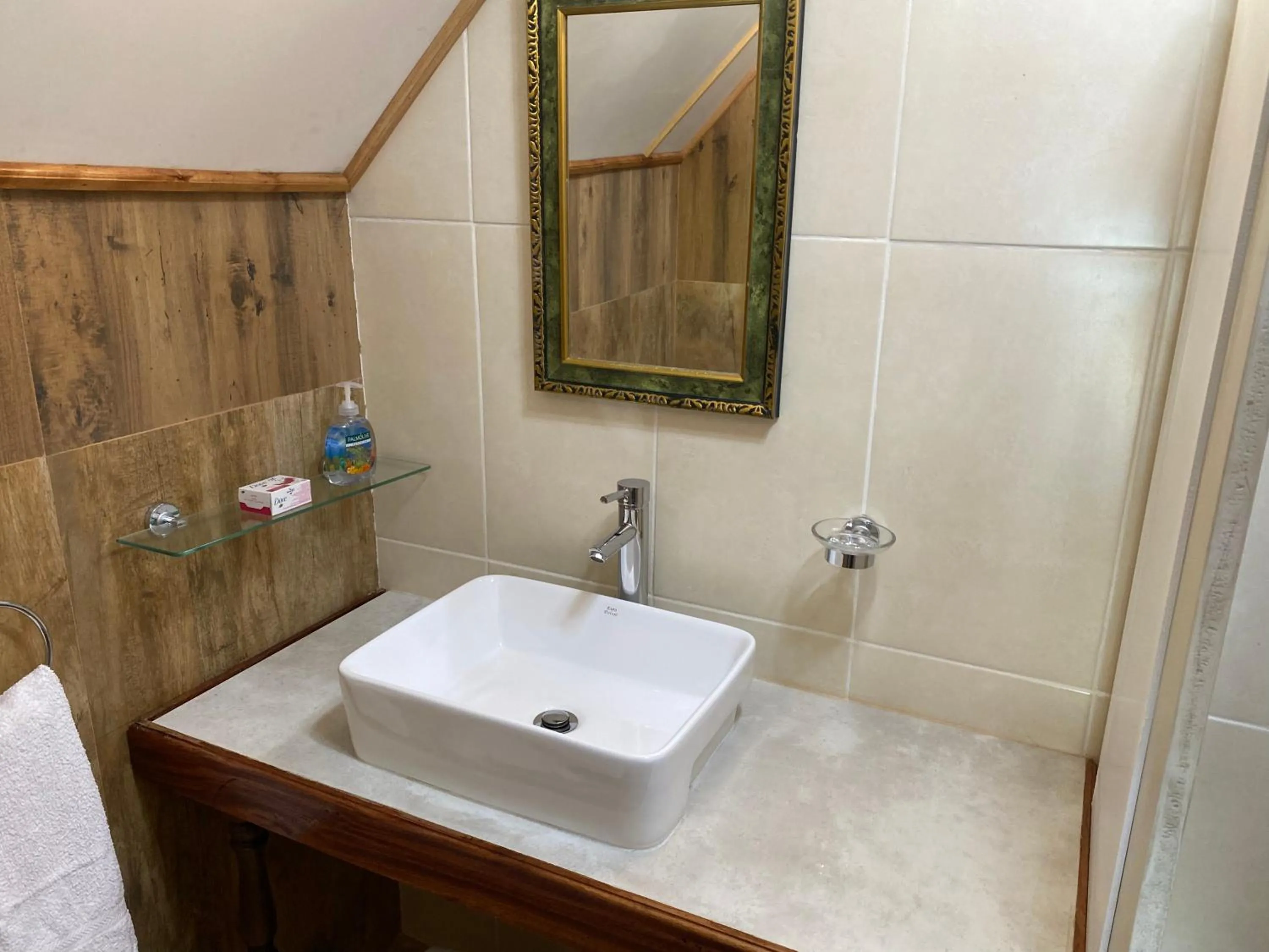 Bathroom in Mouggae Blues Villas