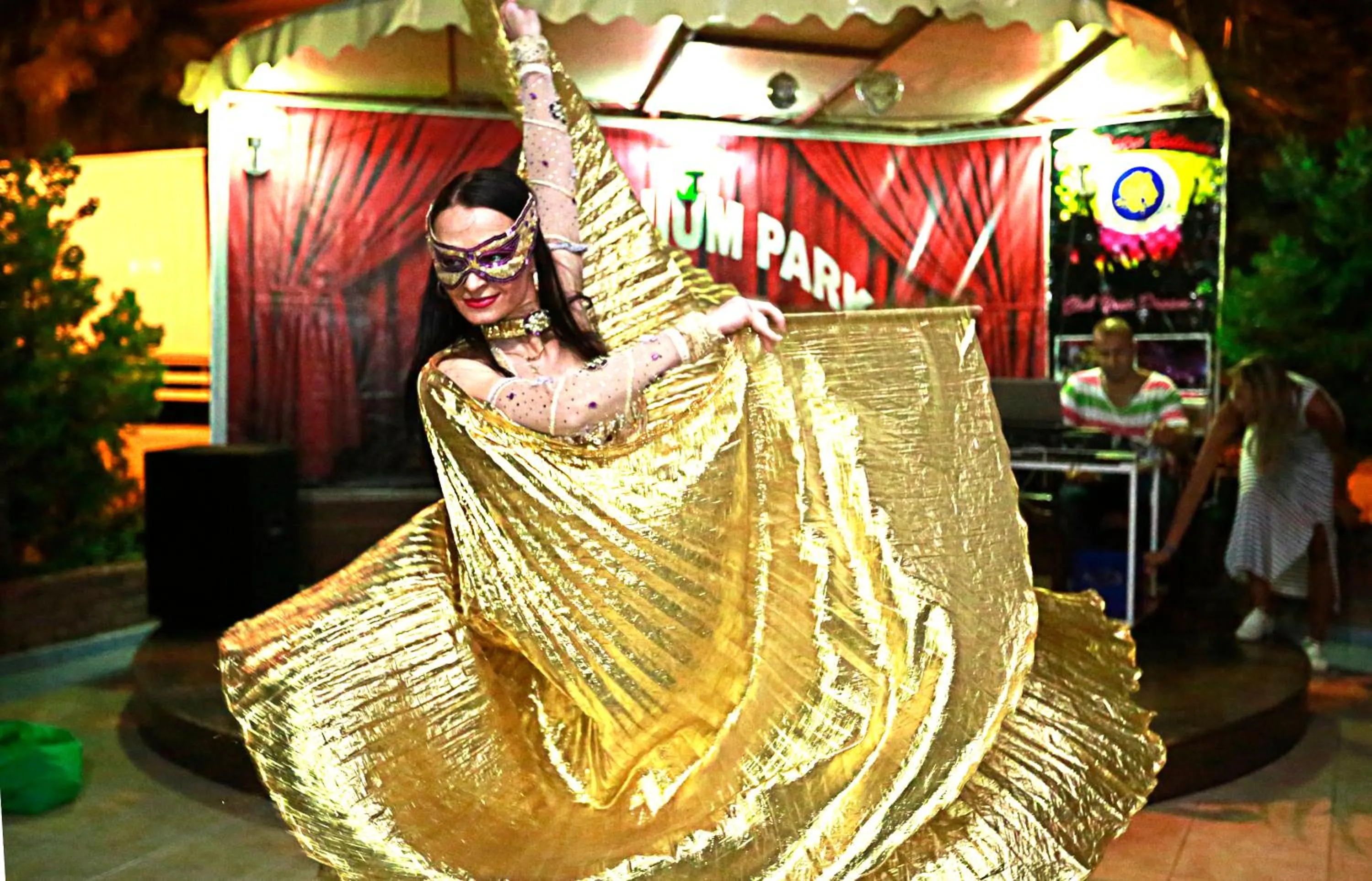 Evening entertainment in Alanya Risus Park Hotel