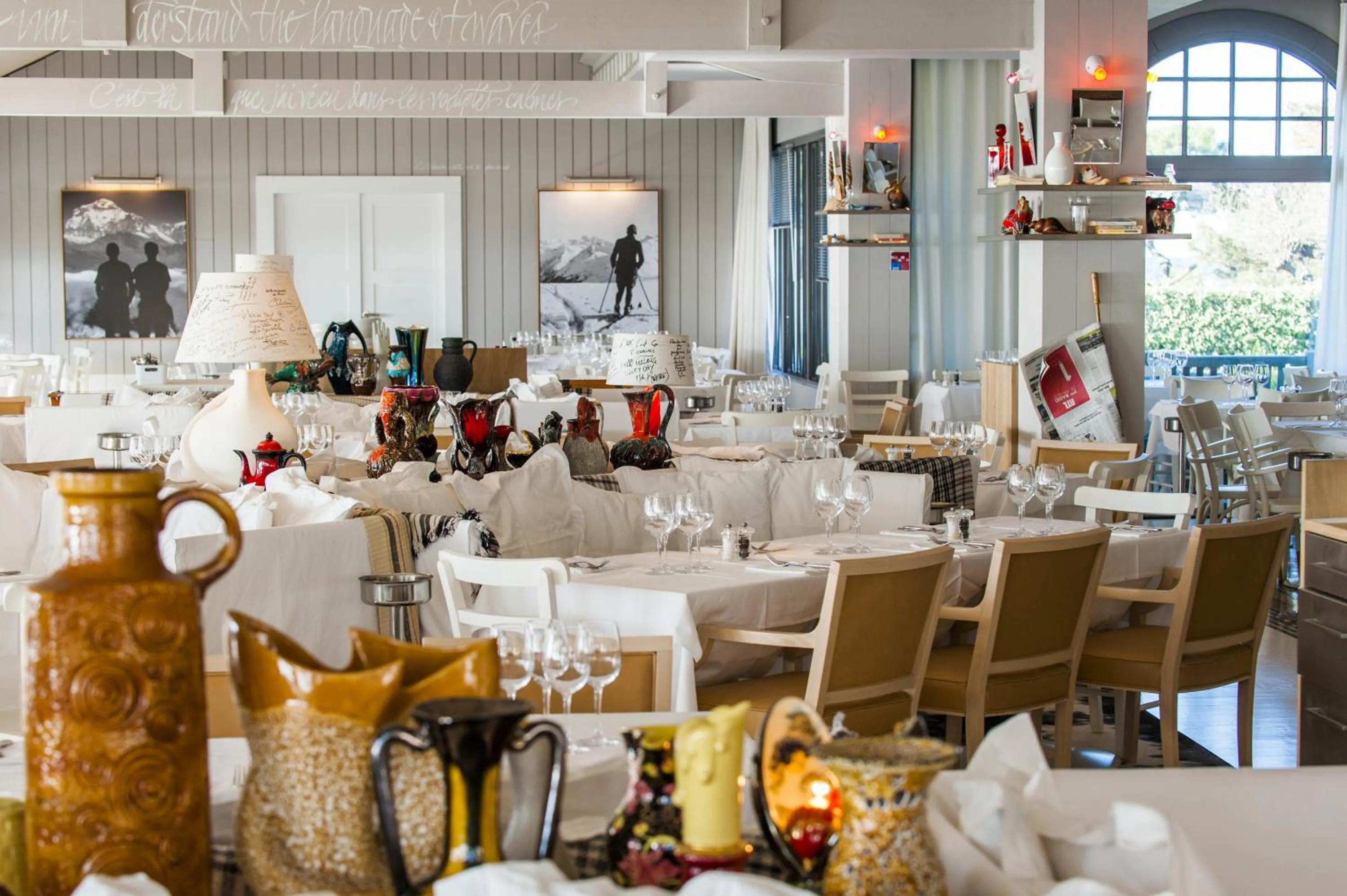 Restaurant/places to eat in Hotel La Co(o)rniche