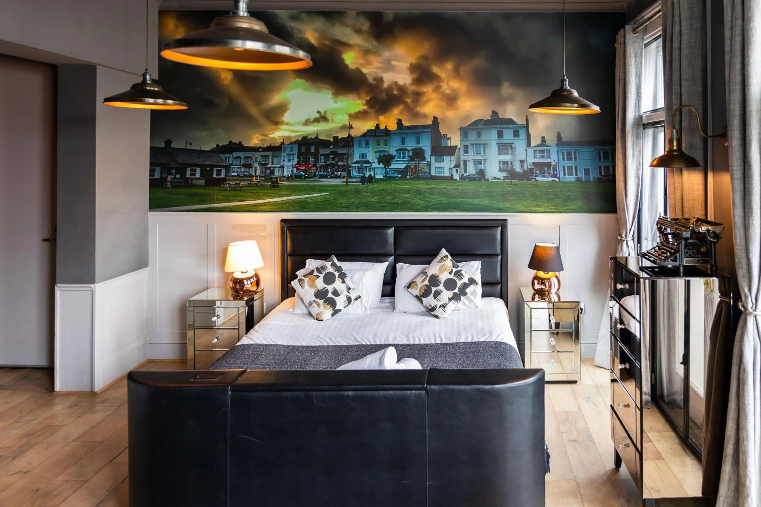 Bed in The Clarendon Hotel