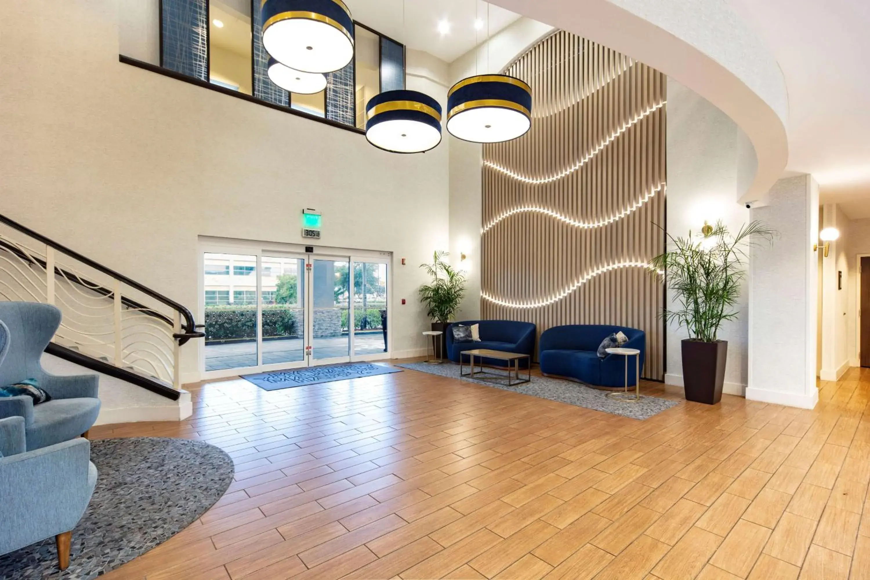 Lobby or reception in Hampton Inn & Suites Miami Airport South/Blue Lagoon Lobby or reception in Hampton Inn & Suites Miami Airport South/Blue Lagoon