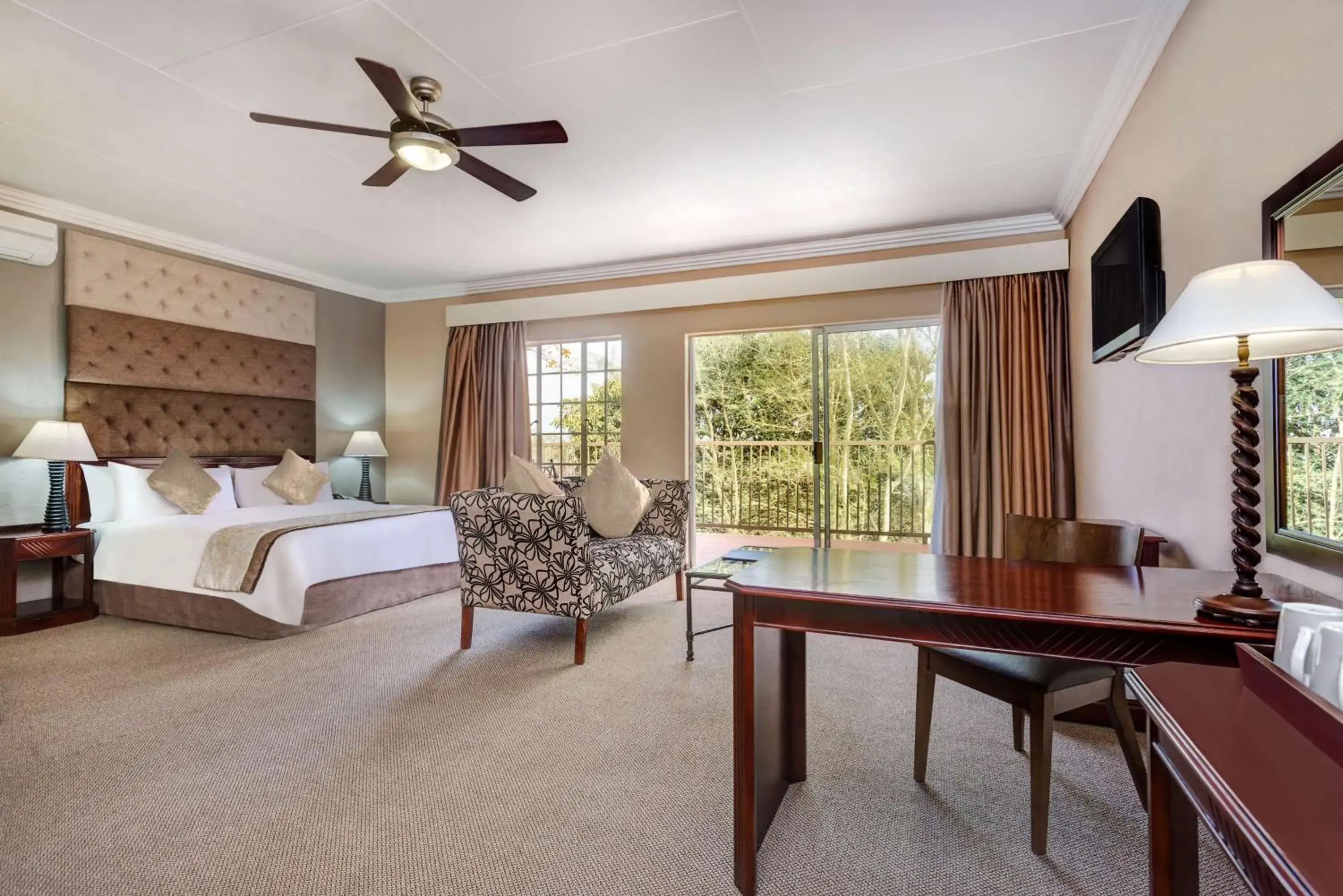 Bedroom, Bed in Hazyview Sun Bedroom, Bed in Hazyview Sun