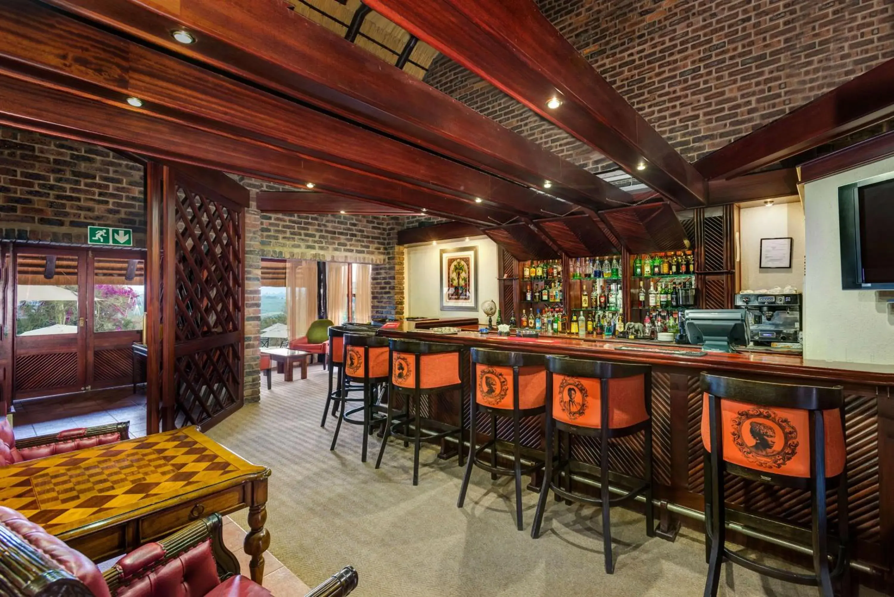 Lounge or bar in Hazyview Sun Lounge or bar in Hazyview Sun