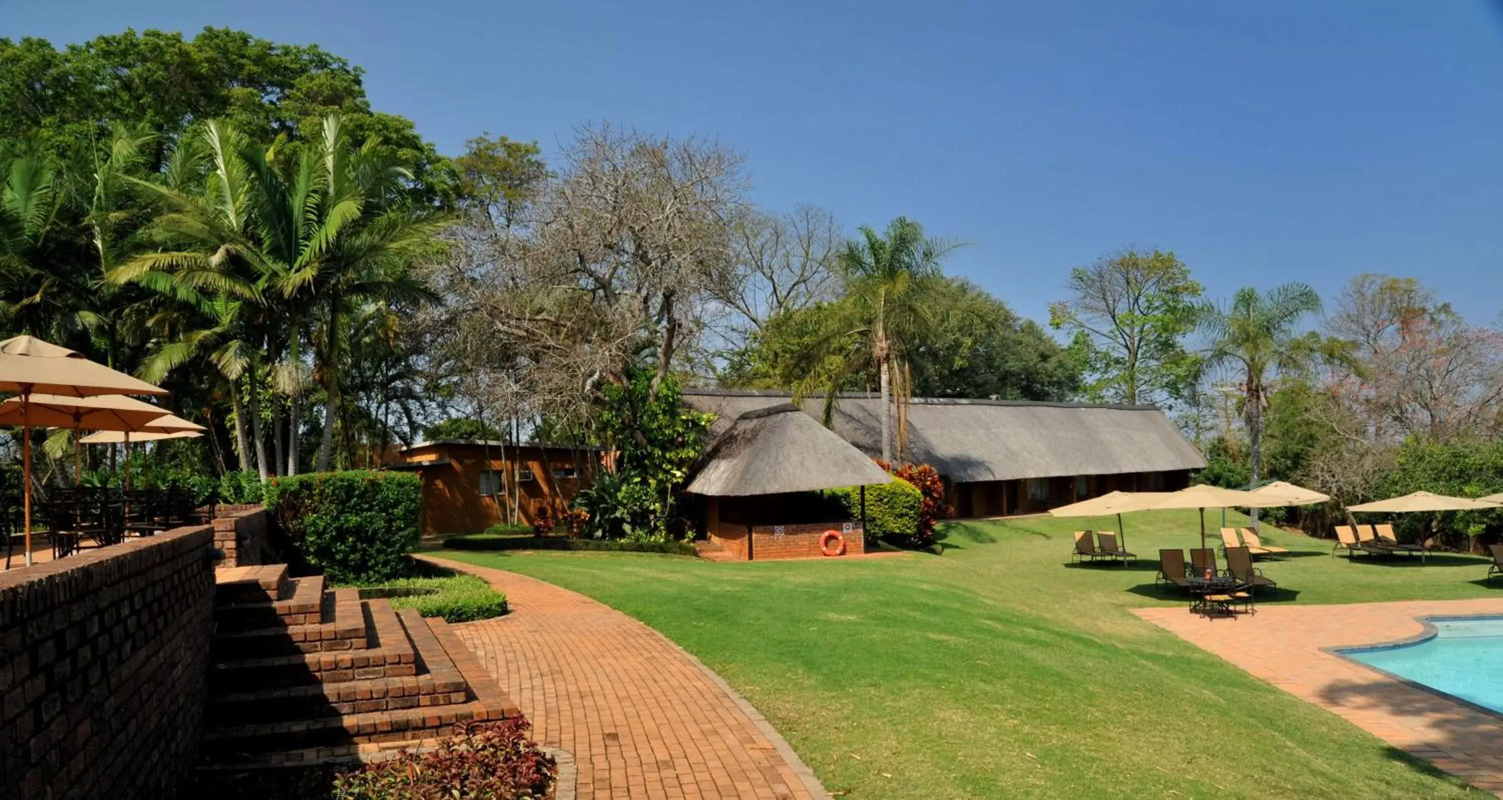 Property building in Hazyview Sun Property building in Hazyview Sun