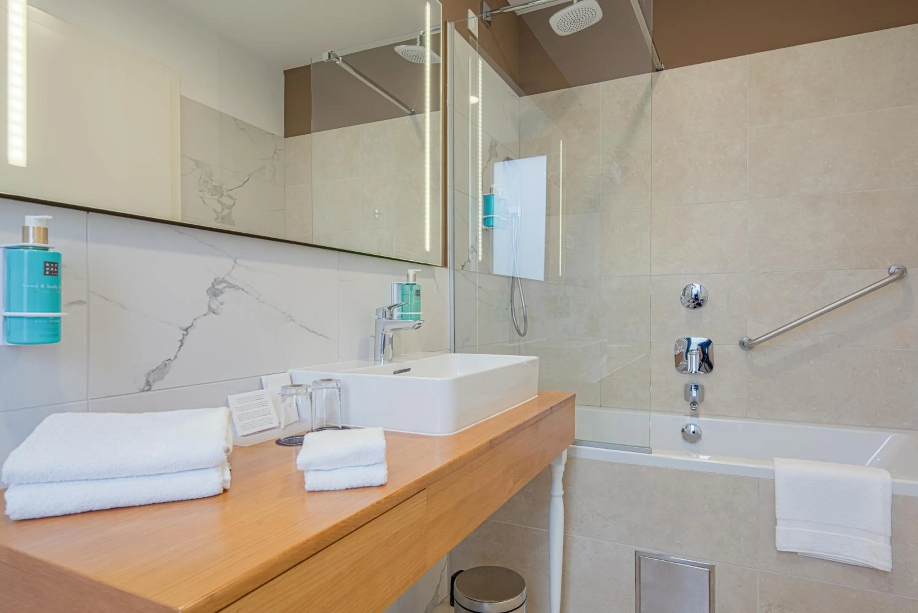 Bathroom in Boutique Hotel Esplanade